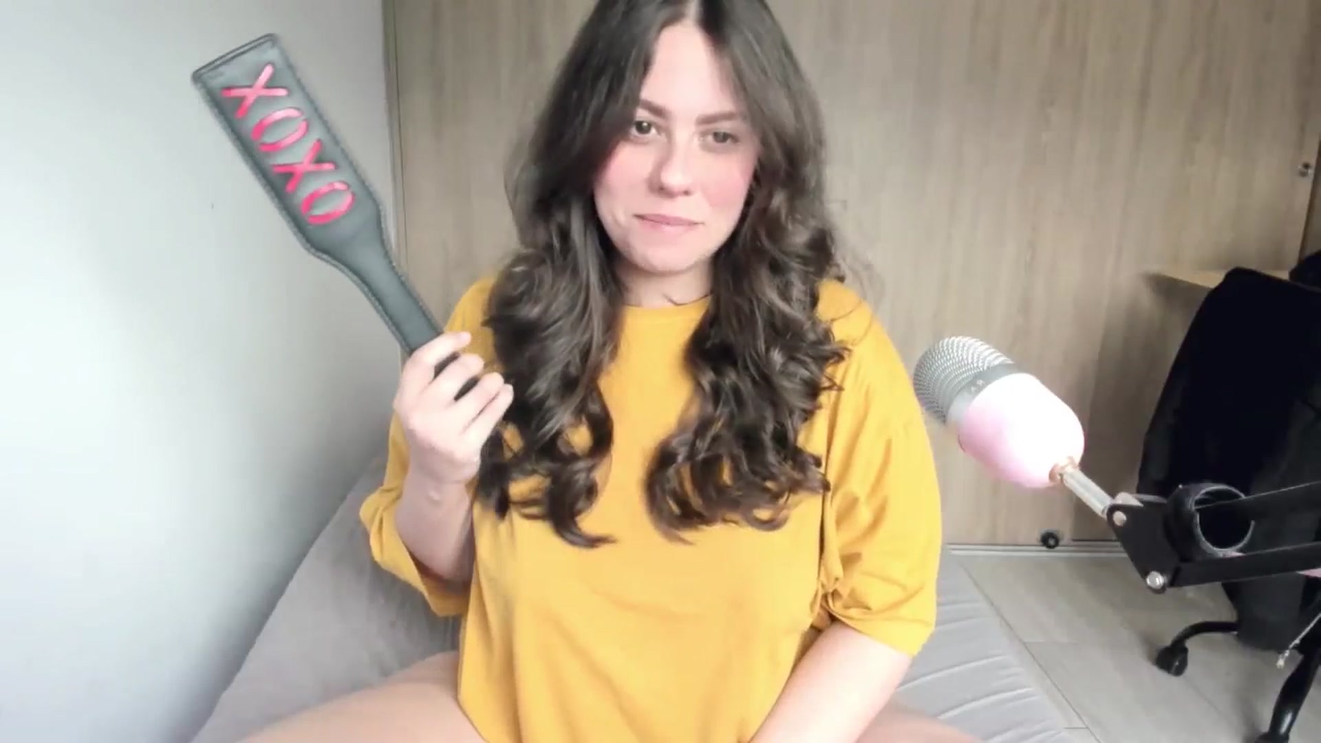 Gallery image thumbnail from ABlackBee's myfreecams stream on, 04/23/2024, 12:31 image 13 of 20
