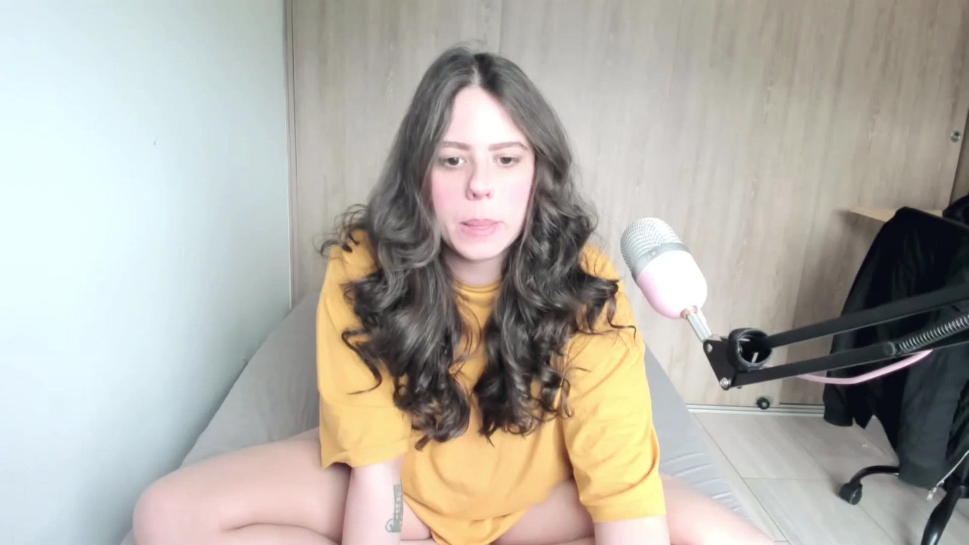 Gallery image thumbnail from ABlackBee's myfreecams stream on, 04/23/2024, 12:31 image 4 of 20