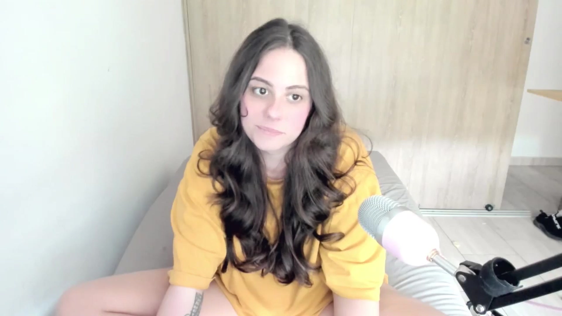 Gallery image thumbnail from ABlackBee's myfreecams stream on, 05/06/2024, 21:55 image 20 of 20