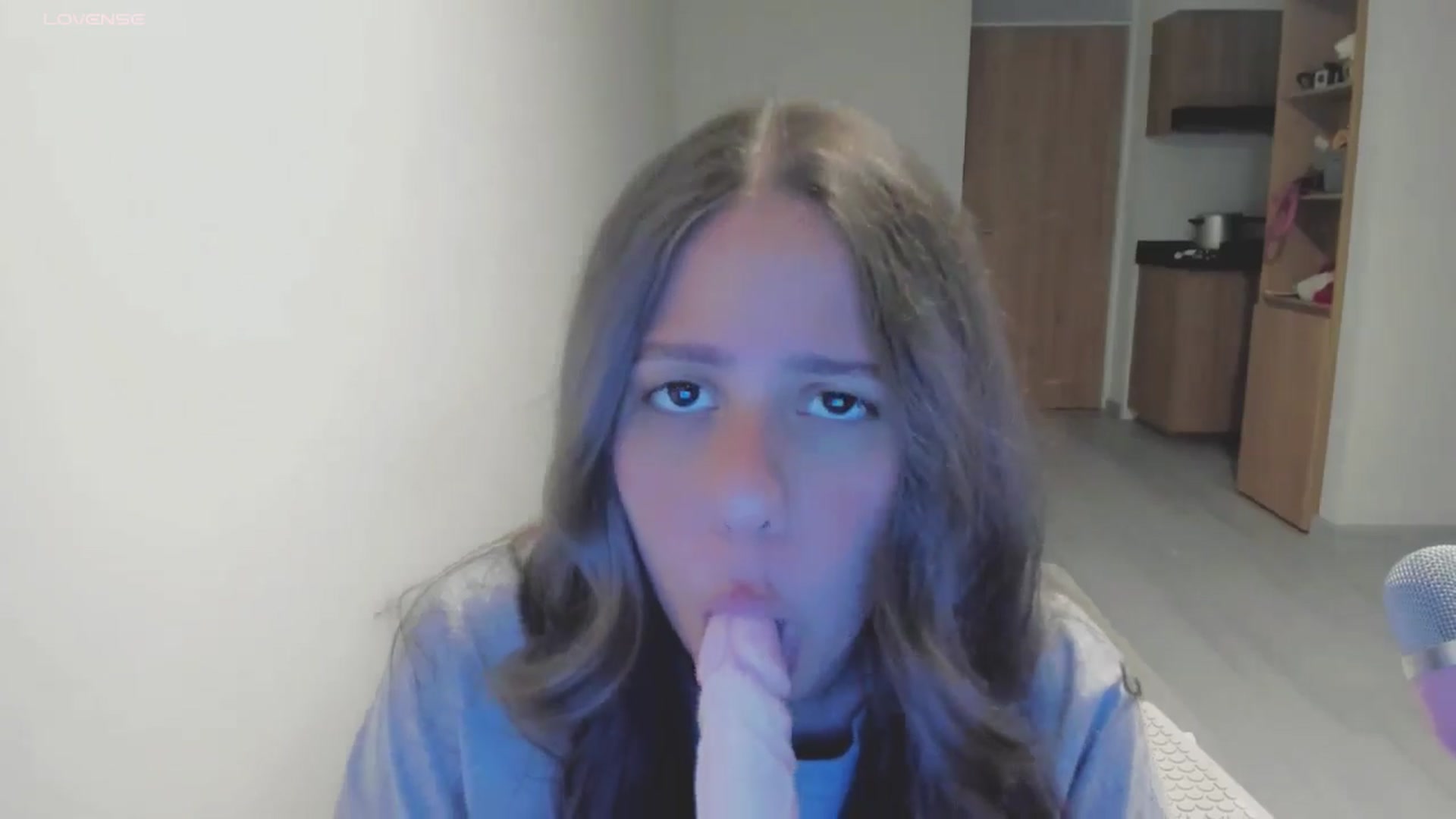Gallery image thumbnail from ABlackBee's myfreecams stream on, 07/19/2024, 02:56 image 15 of 20