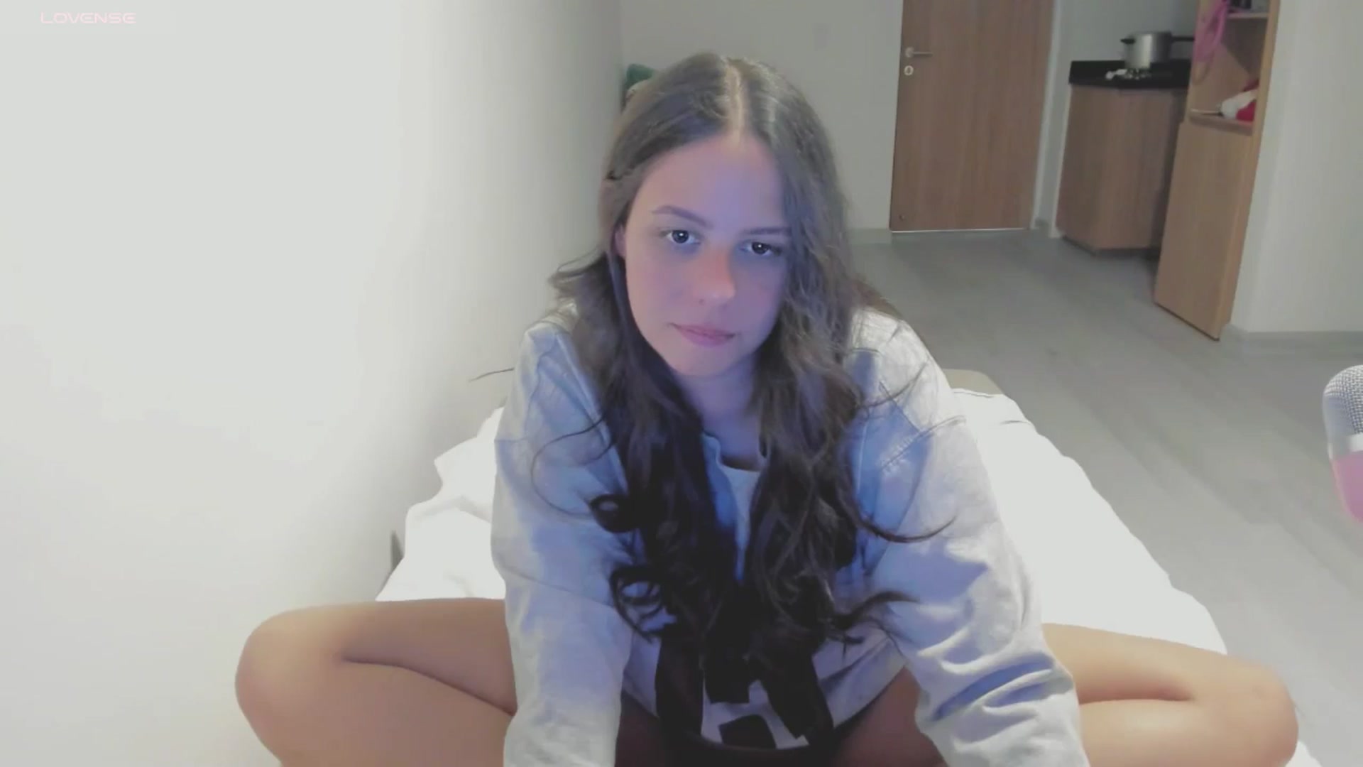 Gallery image thumbnail from ABlackBee's myfreecams stream on, 07/19/2024, 02:56 image 6 of 20