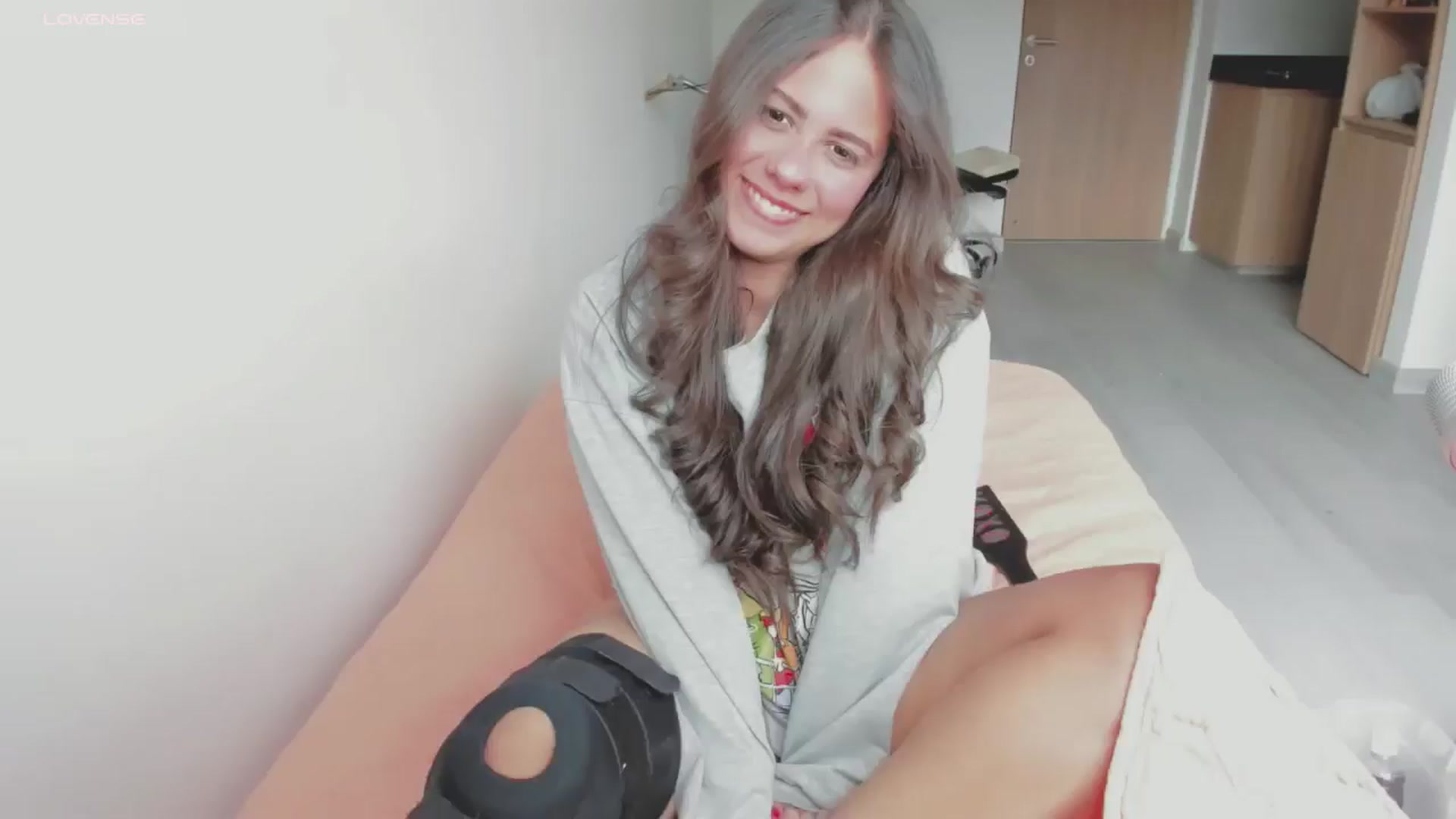 Gallery image thumbnail from ABlackBee's myfreecams stream on, 08/22/2024, 14:42 image 11 of 20