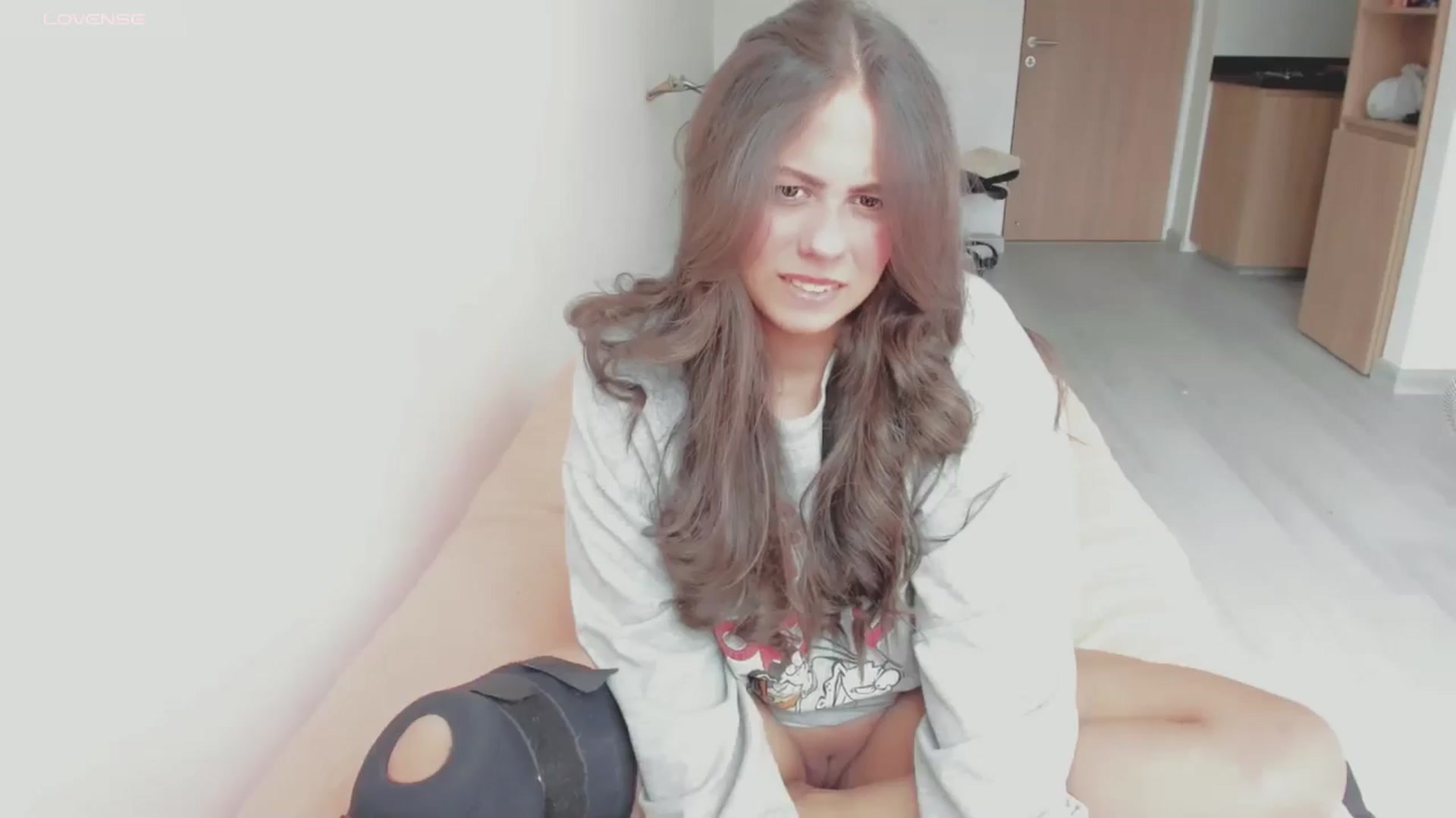 Gallery image thumbnail from ABlackBee's myfreecams stream on, 08/22/2024, 15:56 image 7 of 20