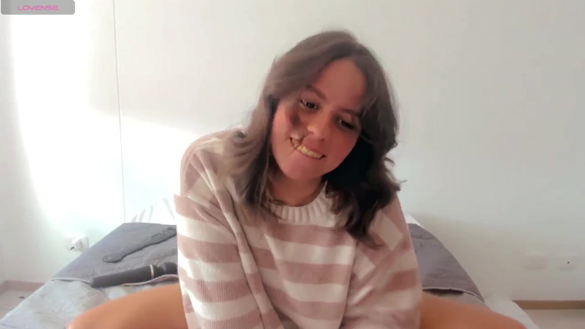 Gallery image thumbnail from ABlackBee's myfreecams stream on, 01/23/2025, 16:18 image 17 of 20