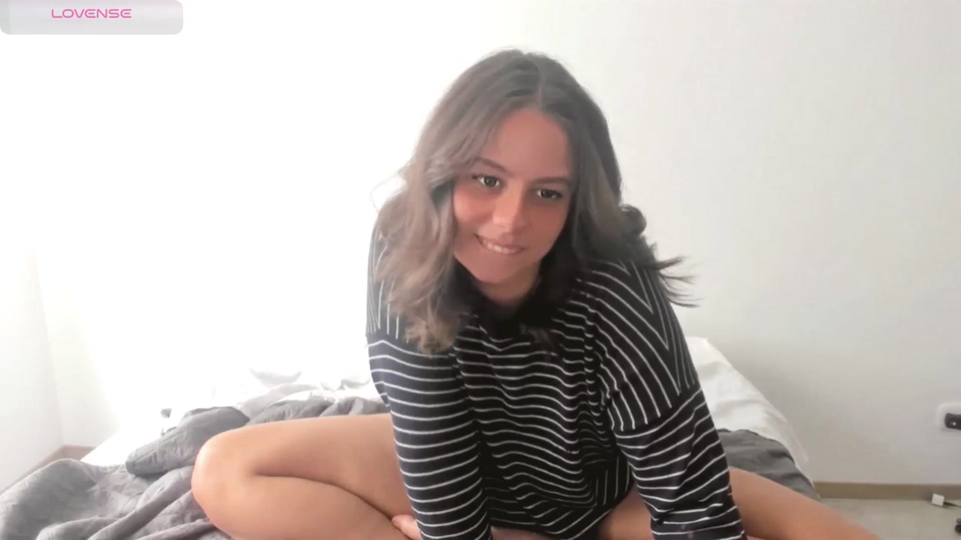 Gallery image thumbnail from ABlackBee's myfreecams stream on, 03/02/2025, 15:04 image 18 of 20