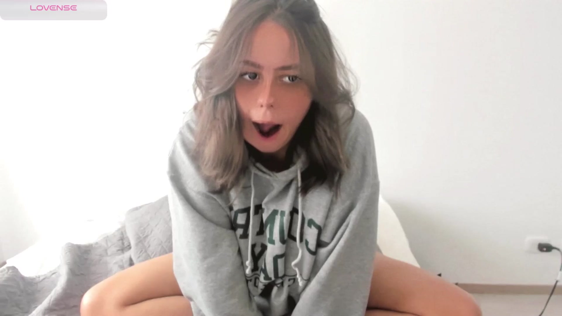 Gallery image thumbnail from ABlackBee's myfreecams stream on, 03/03/2025, 16:23 image 13 of 20