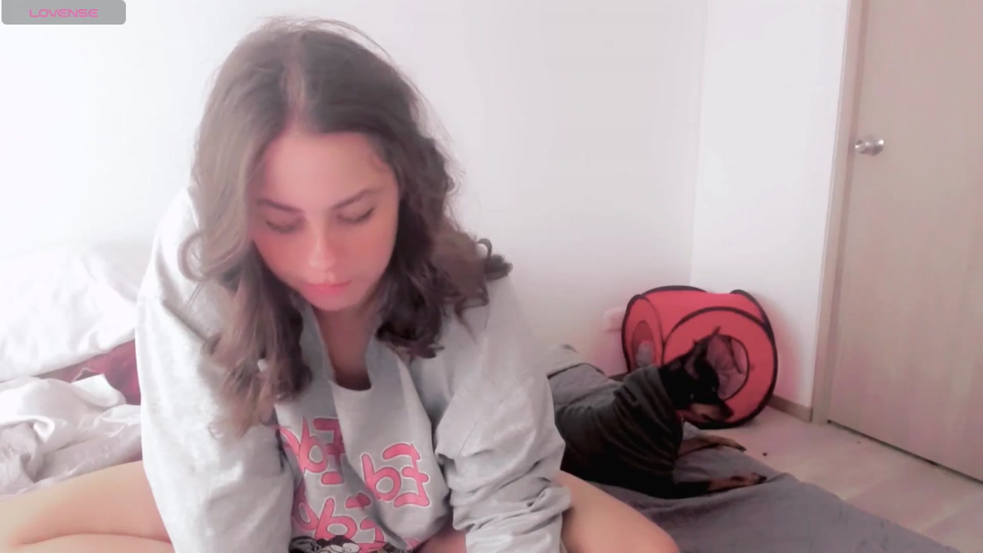 Gallery image thumbnail from ABlackBee's myfreecams stream on, 05/27/2025, 22:15 image 8 of 20