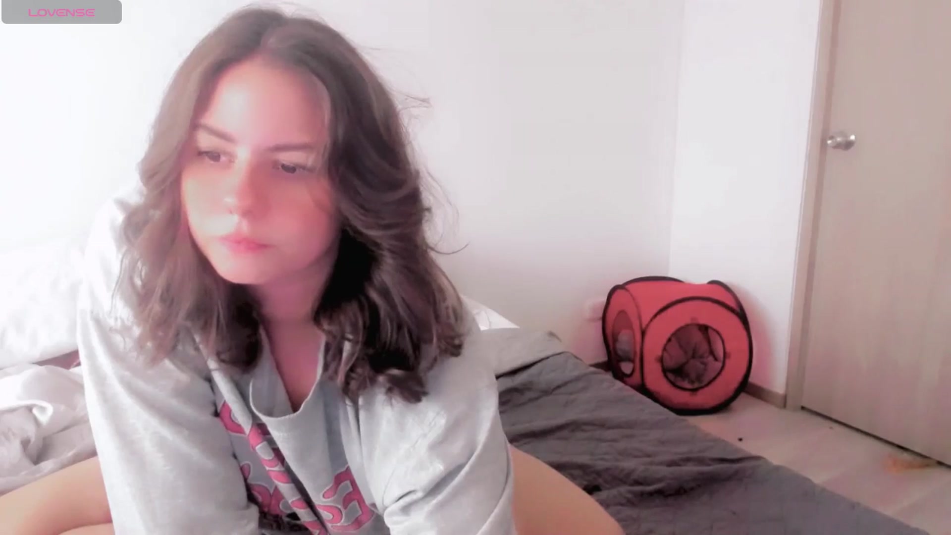 Gallery image thumbnail from ABlackBee's myfreecams stream on, 05/27/2025, 22:15 image 14 of 20