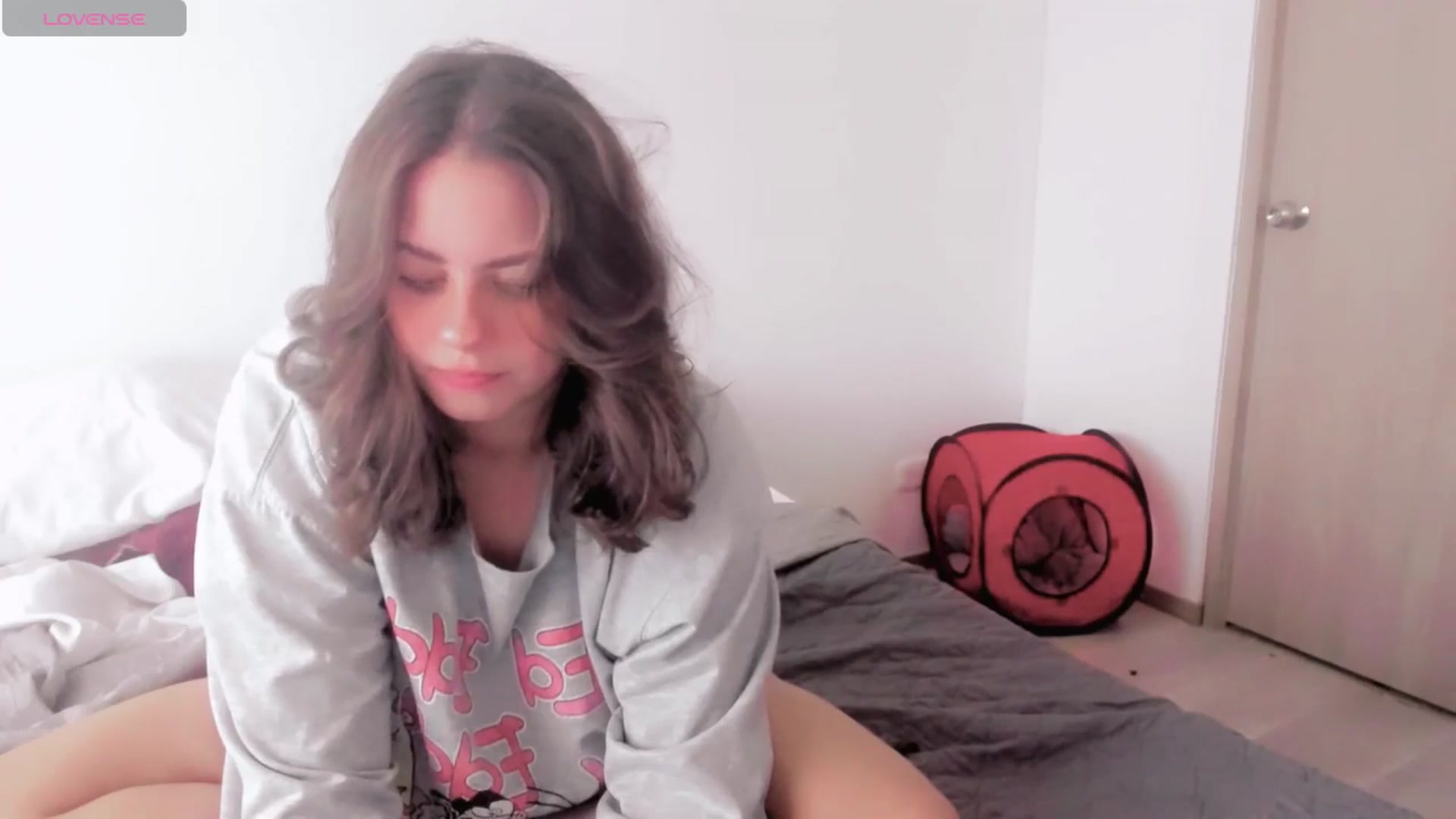 Gallery image thumbnail from ABlackBee's myfreecams stream on, 05/27/2025, 22:15 image 13 of 20