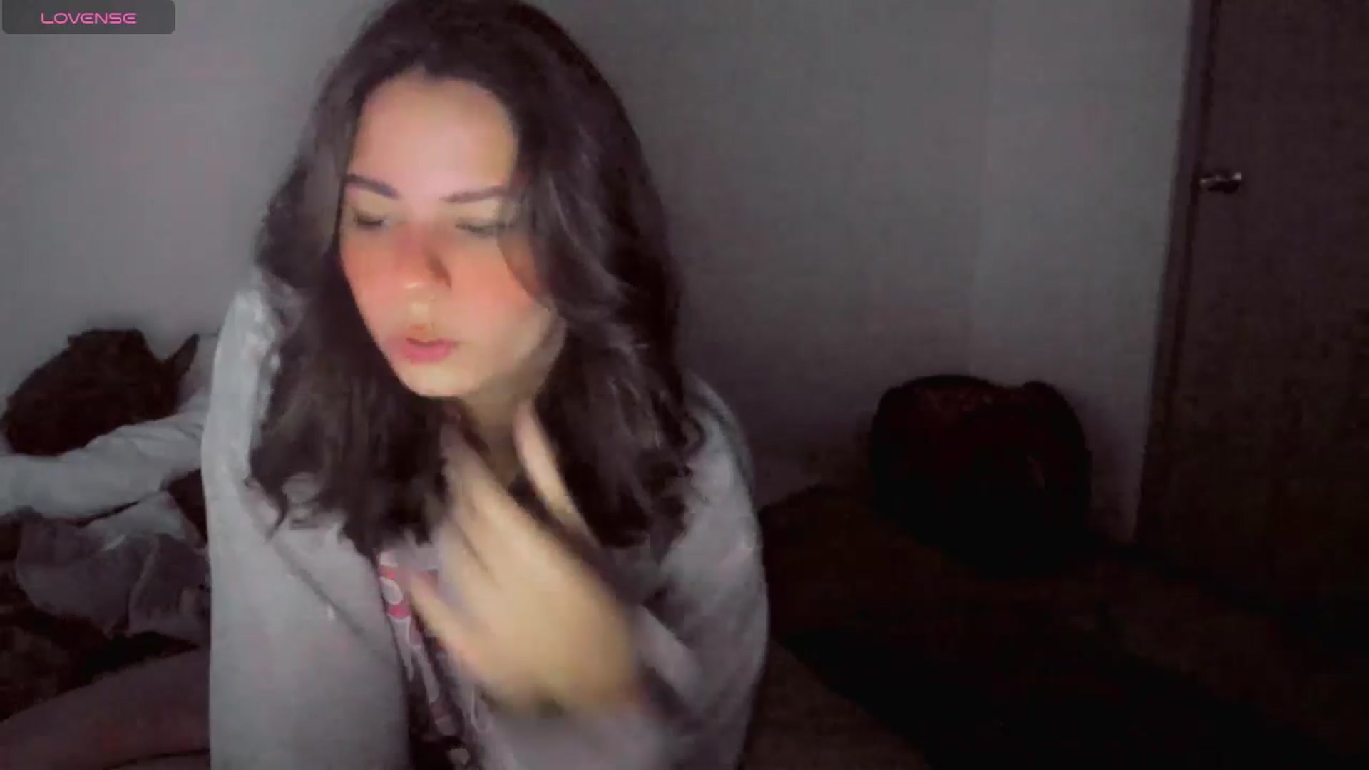 Gallery image thumbnail from ABlackBee's myfreecams stream on, 05/27/2025, 23:06 image 11 of 20