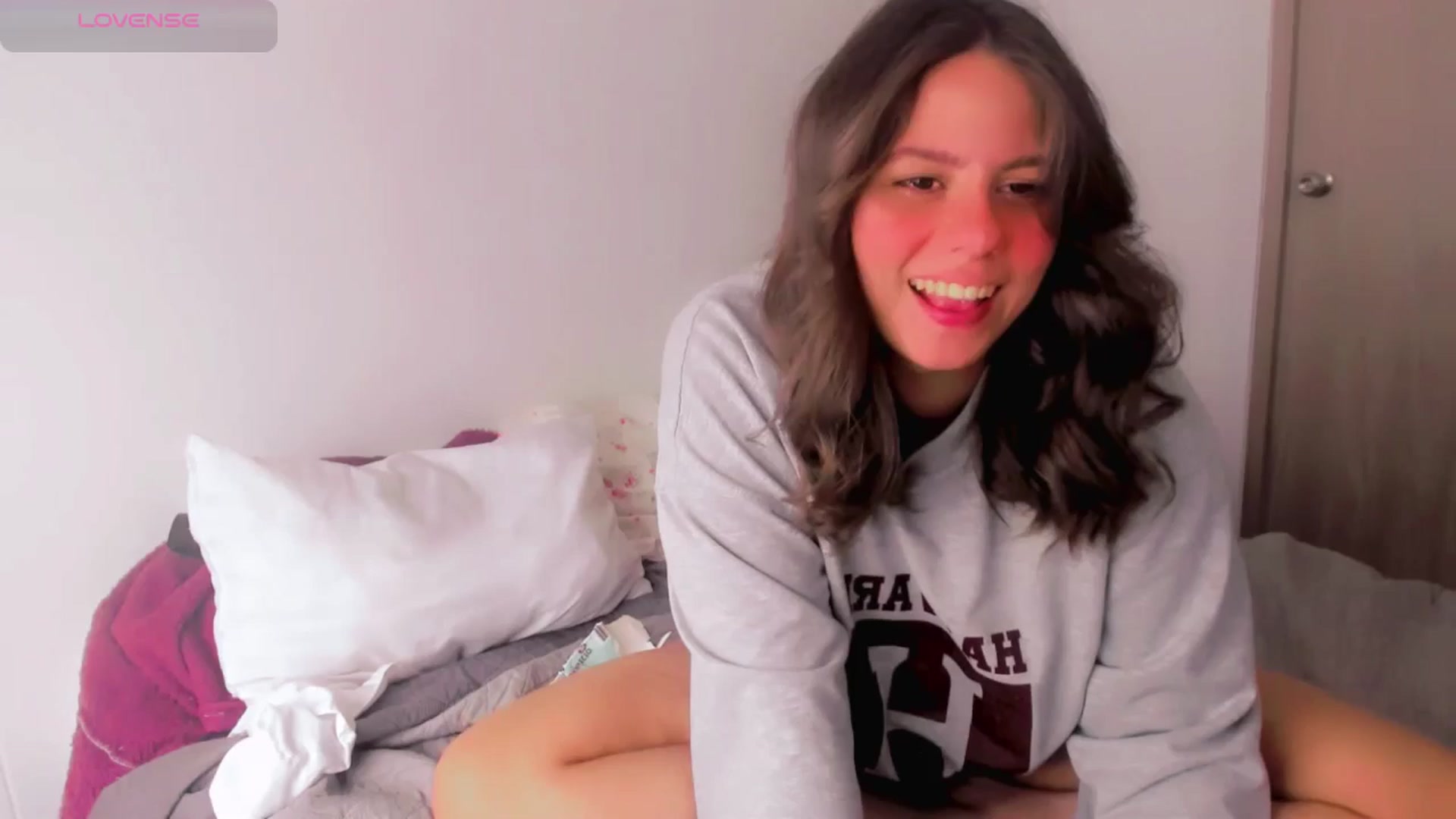 Gallery image thumbnail from ABlackBee's myfreecams stream on, 06/12/2025, 14:13 image 2 of 20