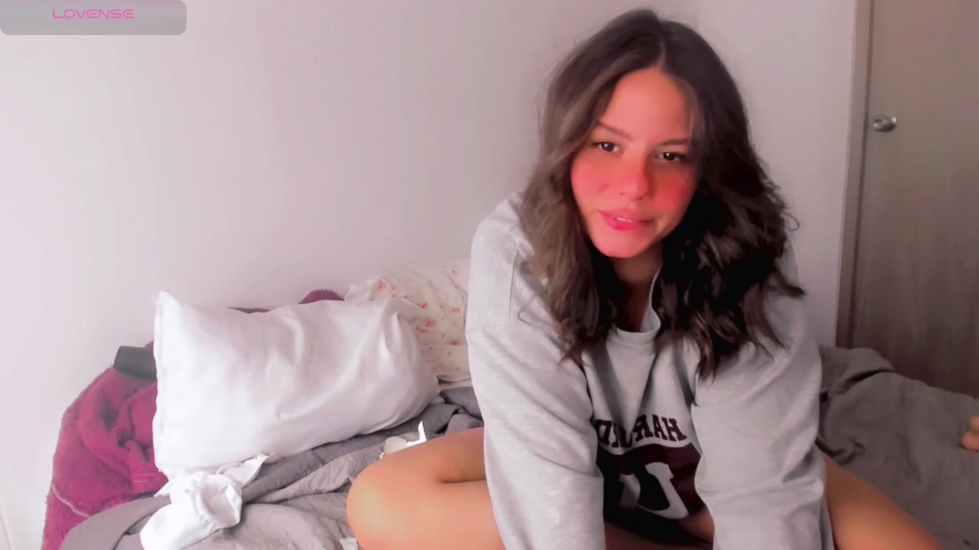 Gallery image thumbnail from ABlackBee's myfreecams stream on, 06/12/2025, 14:13 image 15 of 20