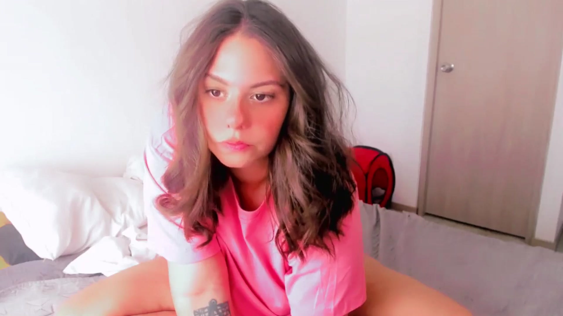 Gallery image thumbnail from ABlackBee's myfreecams stream on, 06/17/2025, 15:43 image 9 of 20