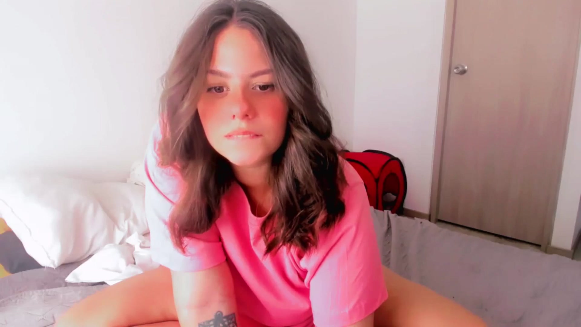 Gallery image thumbnail from ABlackBee's myfreecams stream on, 06/17/2025, 15:43 image 11 of 20