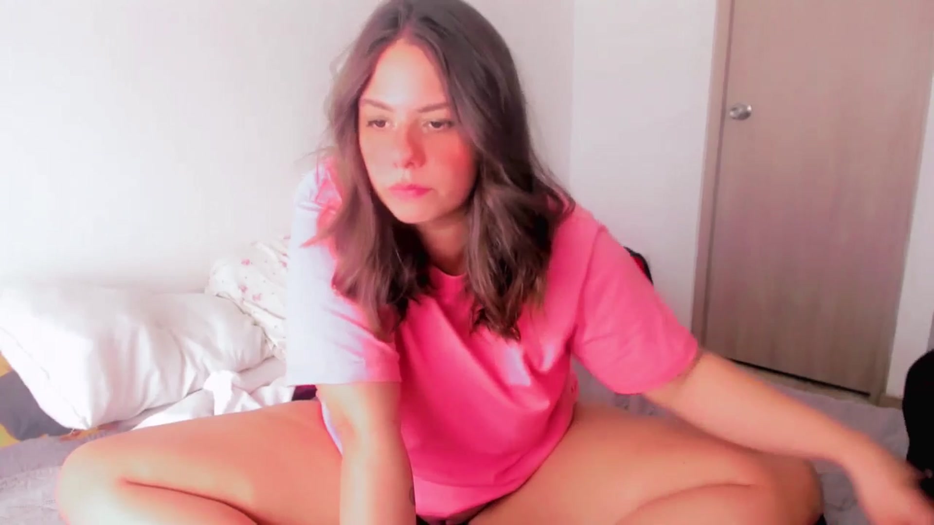 Gallery image thumbnail from ABlackBee's myfreecams stream on, 06/17/2025, 15:43 image 14 of 20