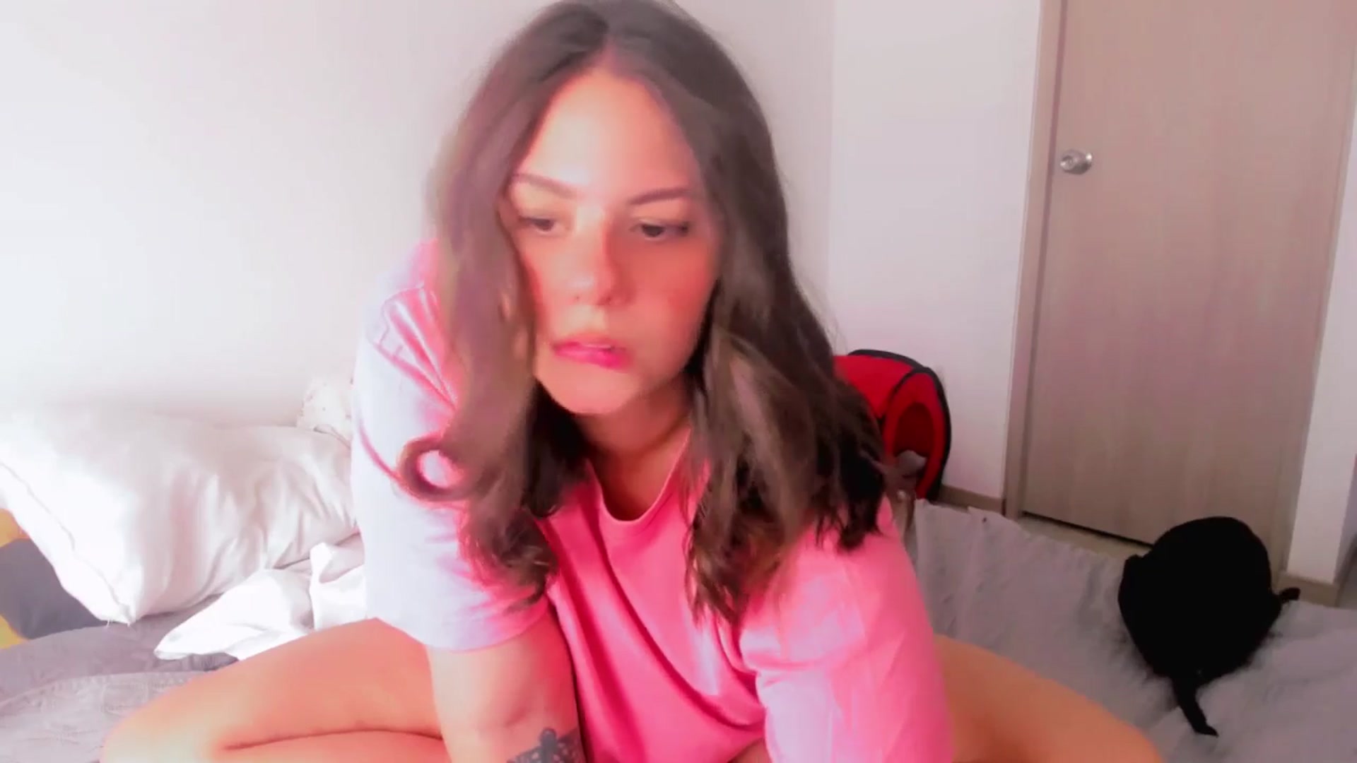 Gallery image thumbnail from ABlackBee's myfreecams stream on, 06/17/2025, 15:43 image 2 of 20