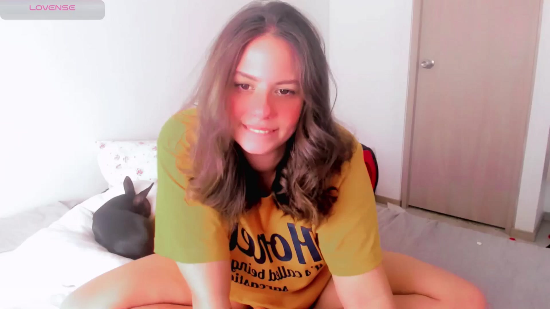 Gallery image thumbnail from ABlackBee's myfreecams stream on, 06/18/2025, 15:42 image 4 of 20
