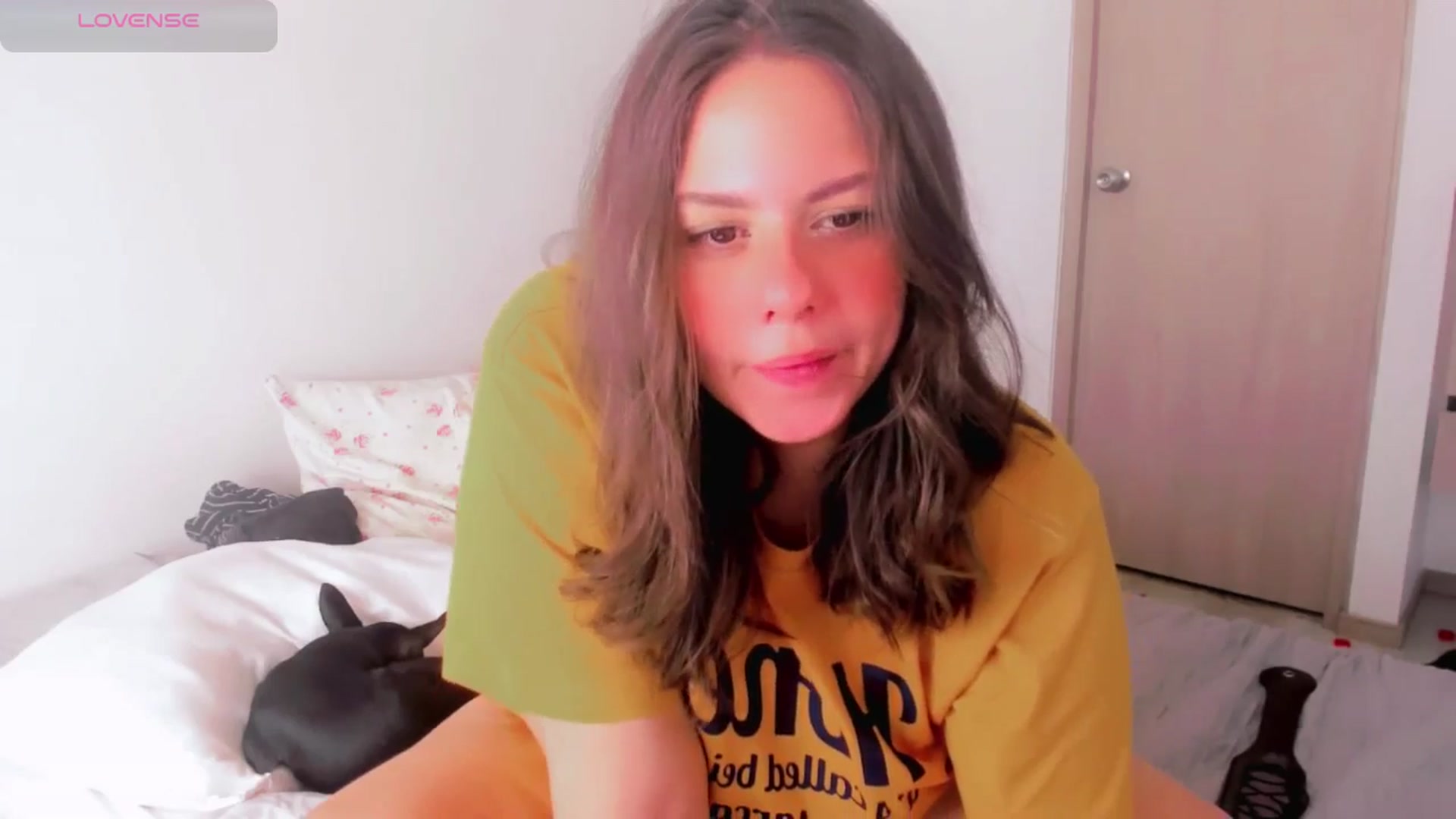 Gallery image thumbnail from ABlackBee's myfreecams stream on, 06/18/2025, 16:39 image 20 of 20