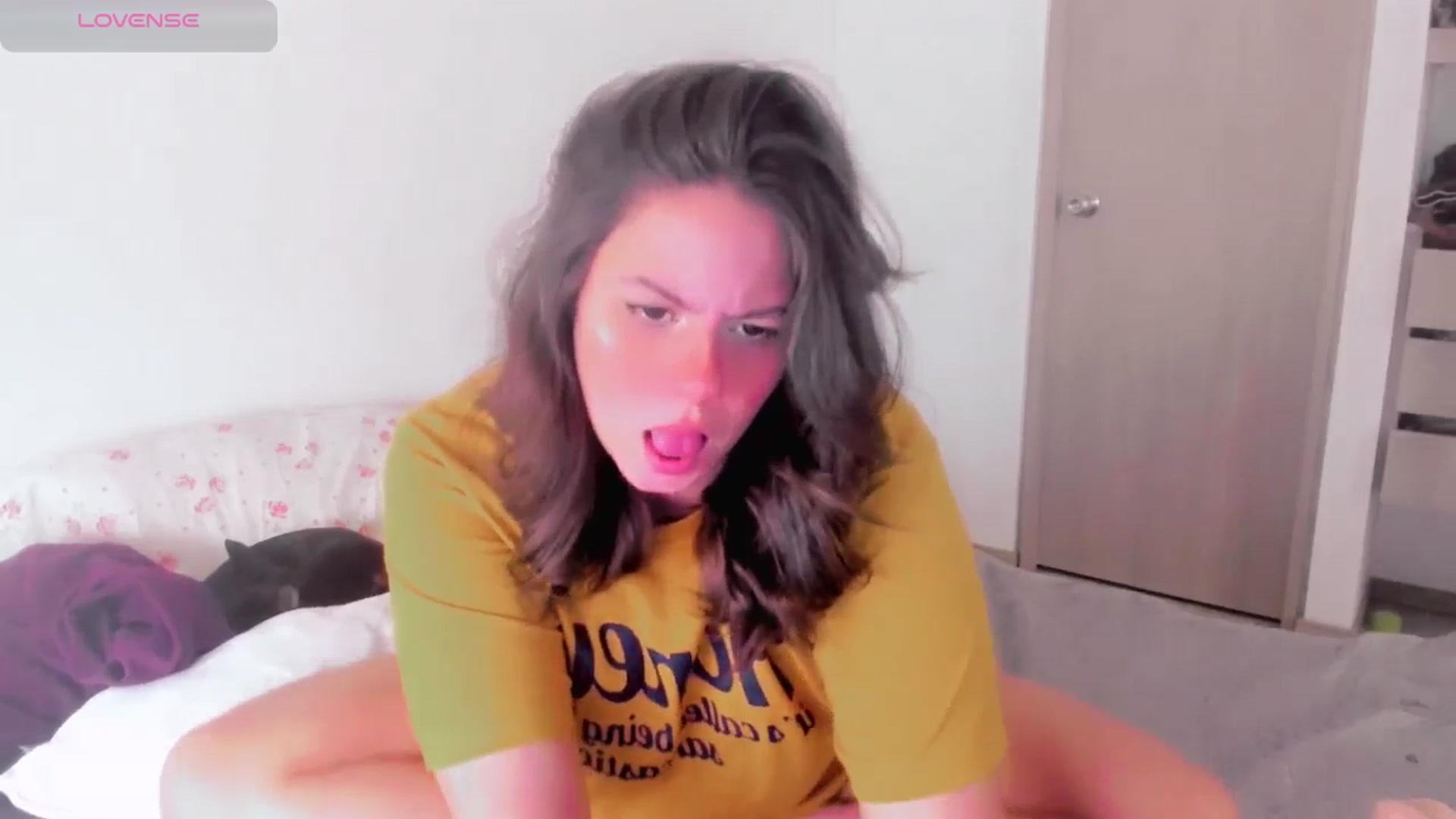 Gallery image thumbnail from ABlackBee's myfreecams stream on, 06/24/2025, 20:42 image 10 of 20