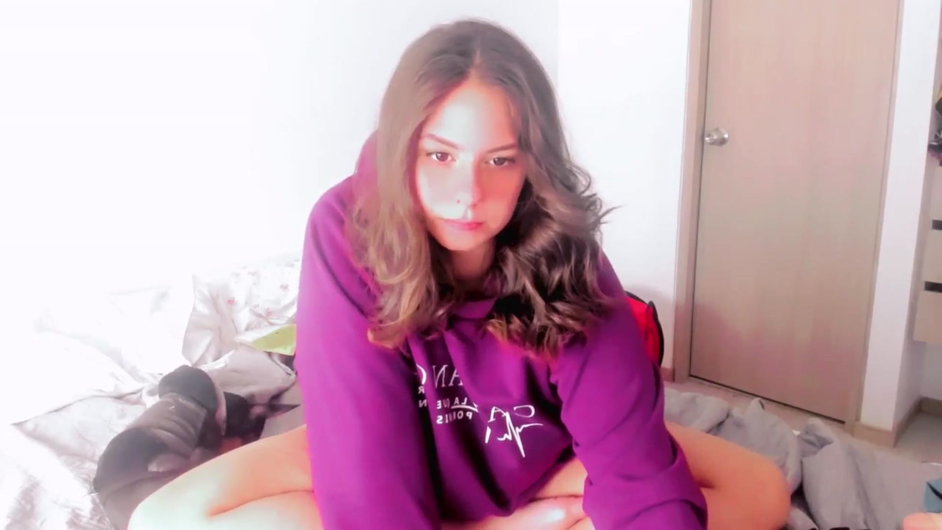 Gallery image thumbnail from ABlackBee's myfreecams stream on, 07/06/2025, 16:27 image 17 of 20