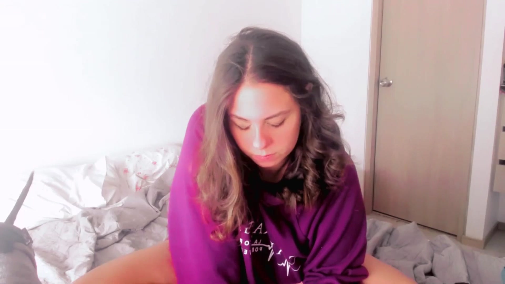 Gallery image thumbnail from ABlackBee's myfreecams stream on, 07/06/2025, 16:27 image 15 of 20