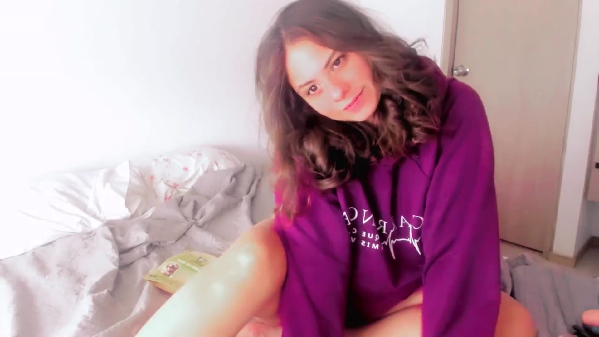 Gallery image thumbnail from ABlackBee's myfreecams stream on, 07/06/2025, 16:27 image 12 of 20