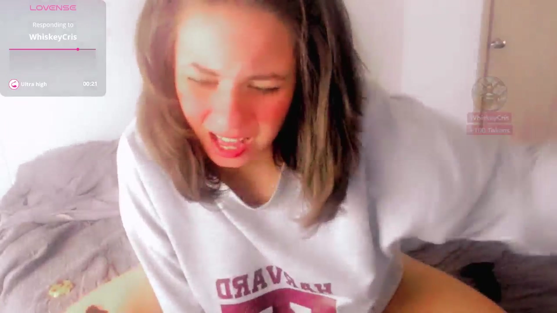 Gallery image thumbnail from ABlackBee's myfreecams stream on, 08/11/2025, 21:08 image 12 of 20