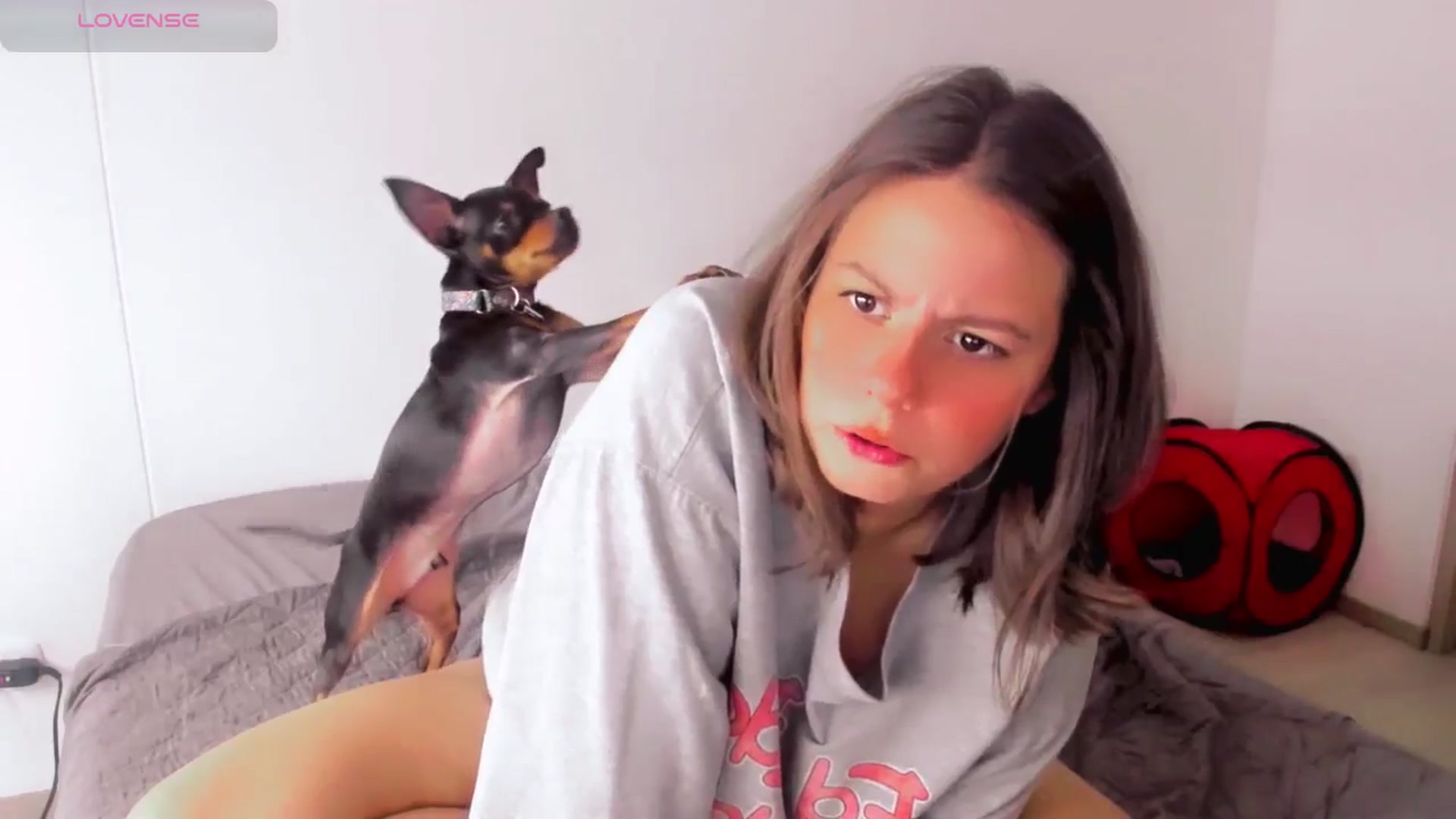 Gallery image thumbnail from ABlackBee's myfreecams stream on, 08/28/2025, 20:40 image 19 of 20