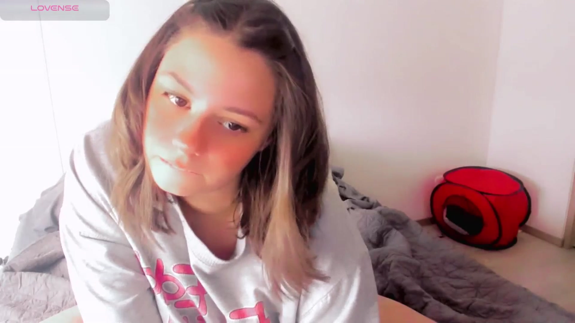 Gallery image thumbnail from ABlackBee's myfreecams stream on, 09/06/2025, 17:28 image 15 of 20