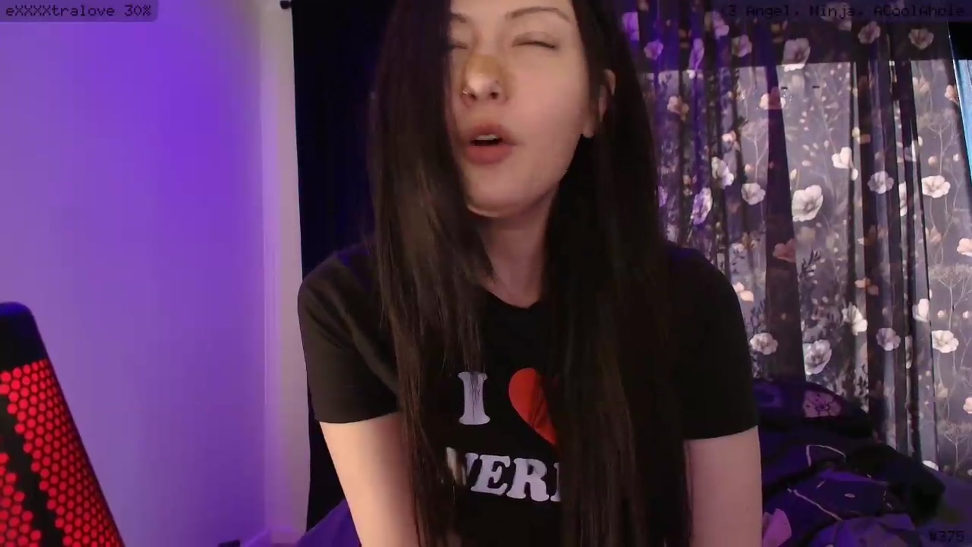Gallery image thumbnail from ACoolRoom's myfreecams stream on, 07/16/2026, 06:42 image 4 of 20