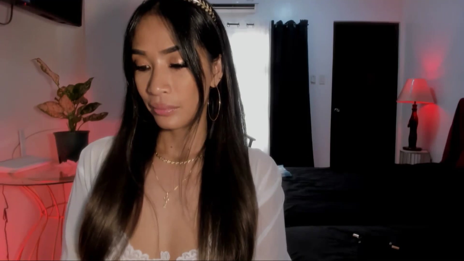 Gallery image thumbnail from ADevilGoddess's myfreecams stream on, 06/12/2025, 03:33 image 11 of 20
