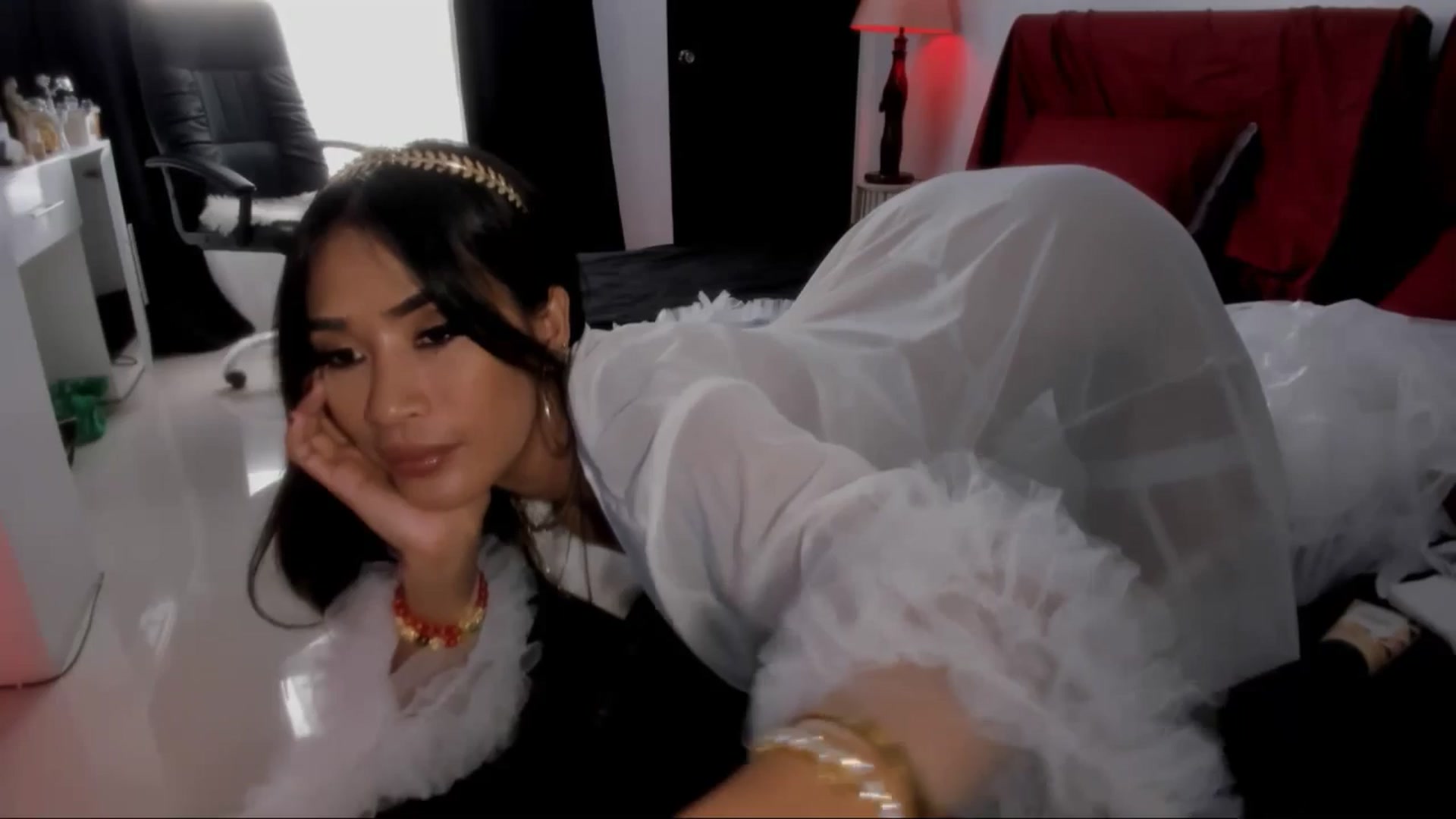 Gallery image thumbnail from ADevilGoddess's myfreecams stream on, 06/12/2025, 03:33 image 12 of 20