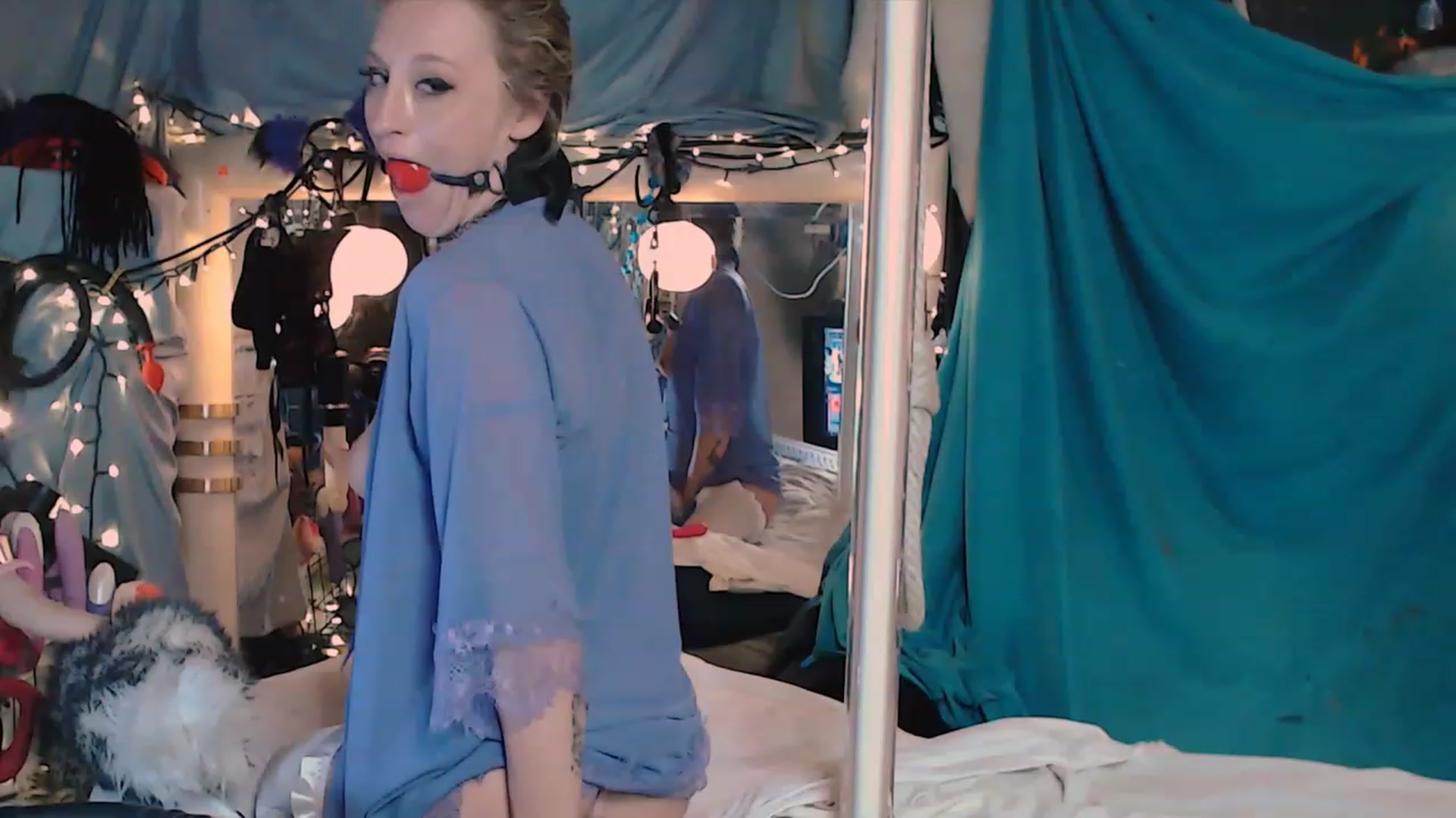 Gallery image thumbnail from AFluidSLUT's myfreecams stream on, 04/09/2023, 10:45 image 13 of 20