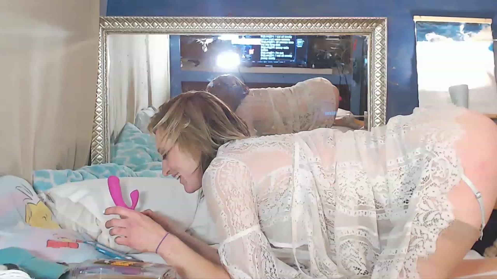 Gallery image thumbnail from AFluidSLUT's myfreecams stream on, 05/03/2023, 09:23 image 7 of 20