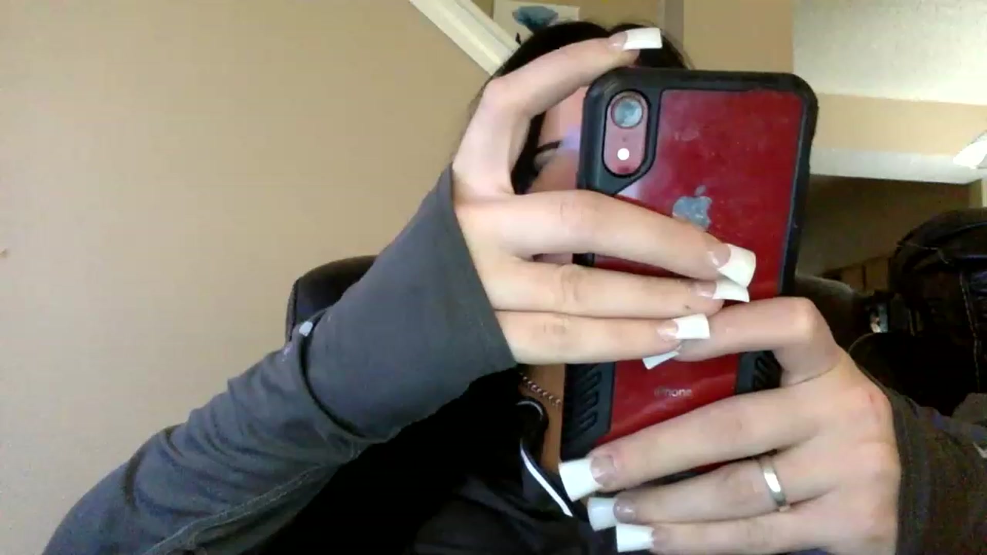 Gallery image thumbnail from AFoxBaby's myfreecams stream on, 01/20/2023, 22:56 image 10 of 20