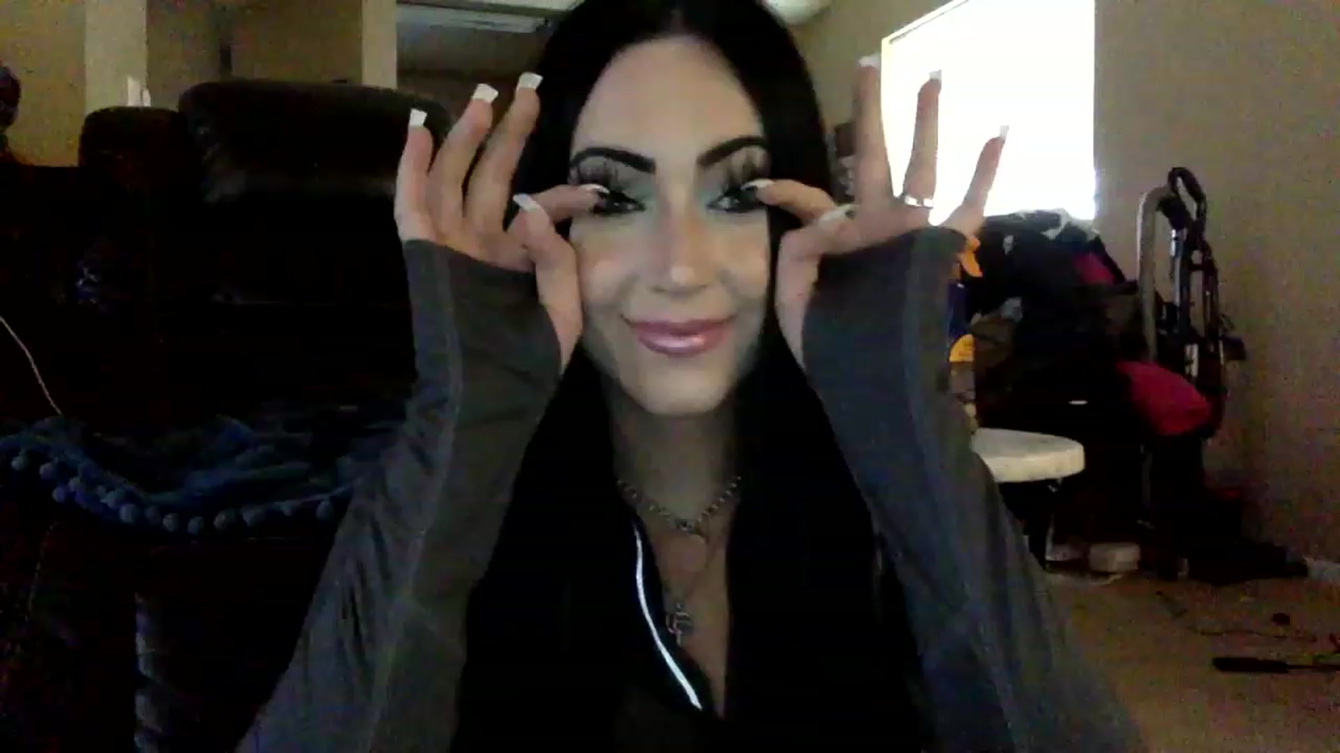 Gallery image thumbnail from AFoxBaby's myfreecams stream on, 01/20/2023, 22:56 image 12 of 20