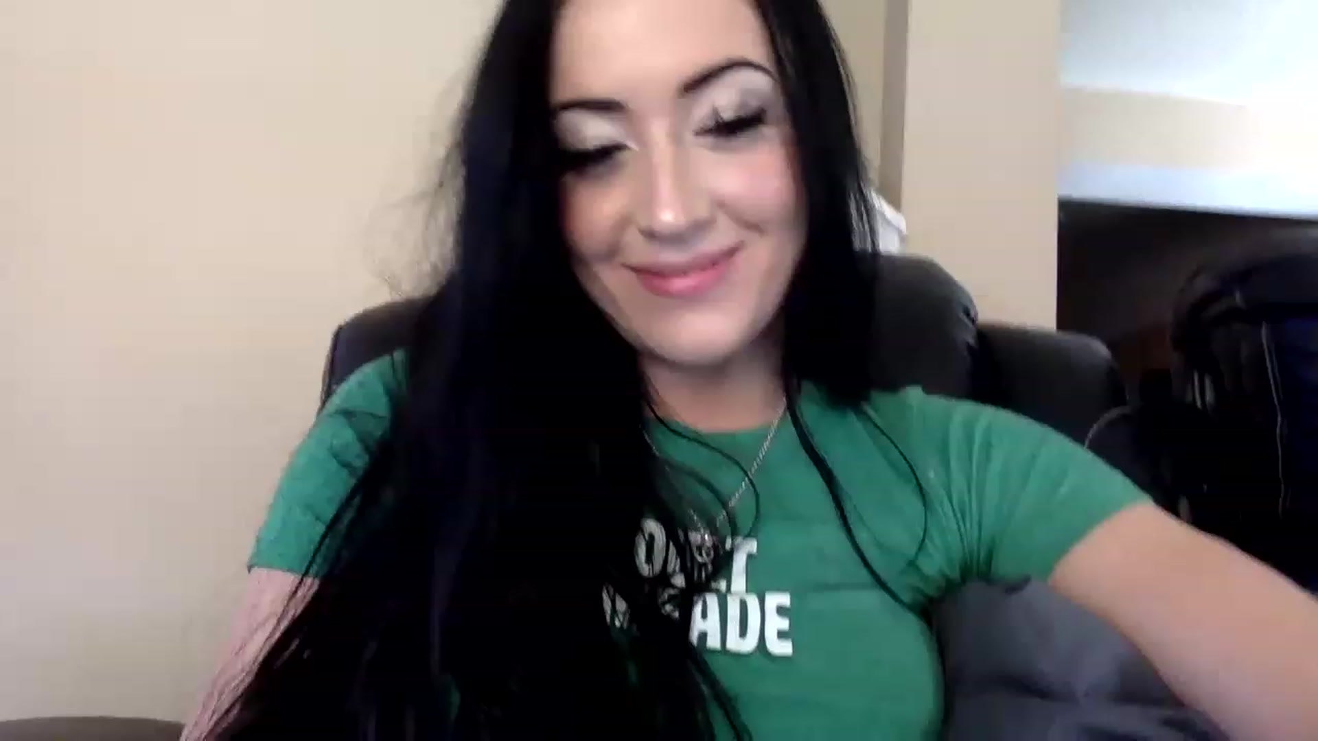 Gallery image thumbnail from AFoxBaby's myfreecams stream on, 01/26/2023, 18:28 image 9 of 20
