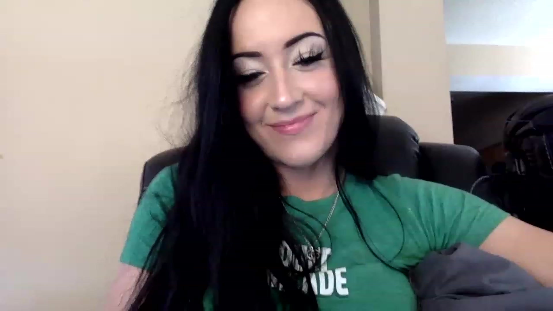 Gallery image thumbnail from AFoxBaby's myfreecams stream on, 01/26/2023, 18:28 image 11 of 20