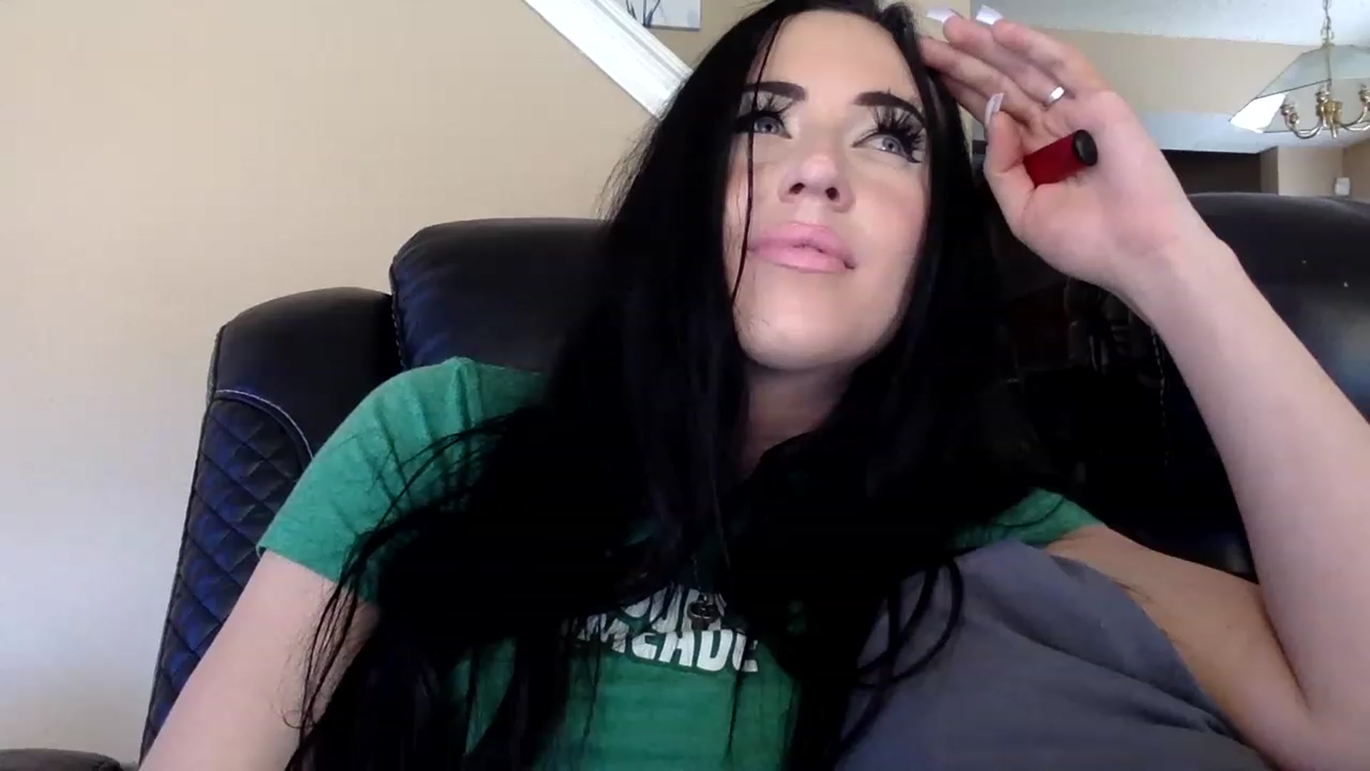 Gallery image thumbnail from AFoxBaby's myfreecams stream on, 01/26/2023, 19:16 image 17 of 20
