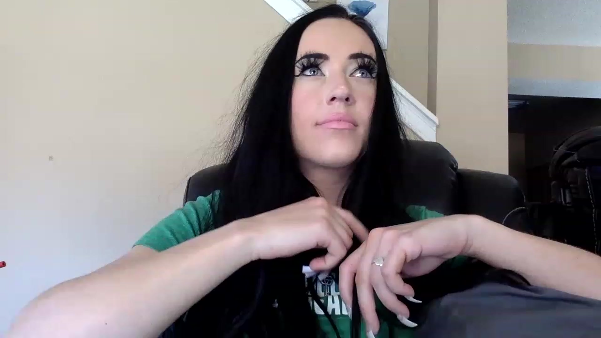 Gallery image thumbnail from AFoxBaby's myfreecams stream on, 01/26/2023, 19:16 image 13 of 20