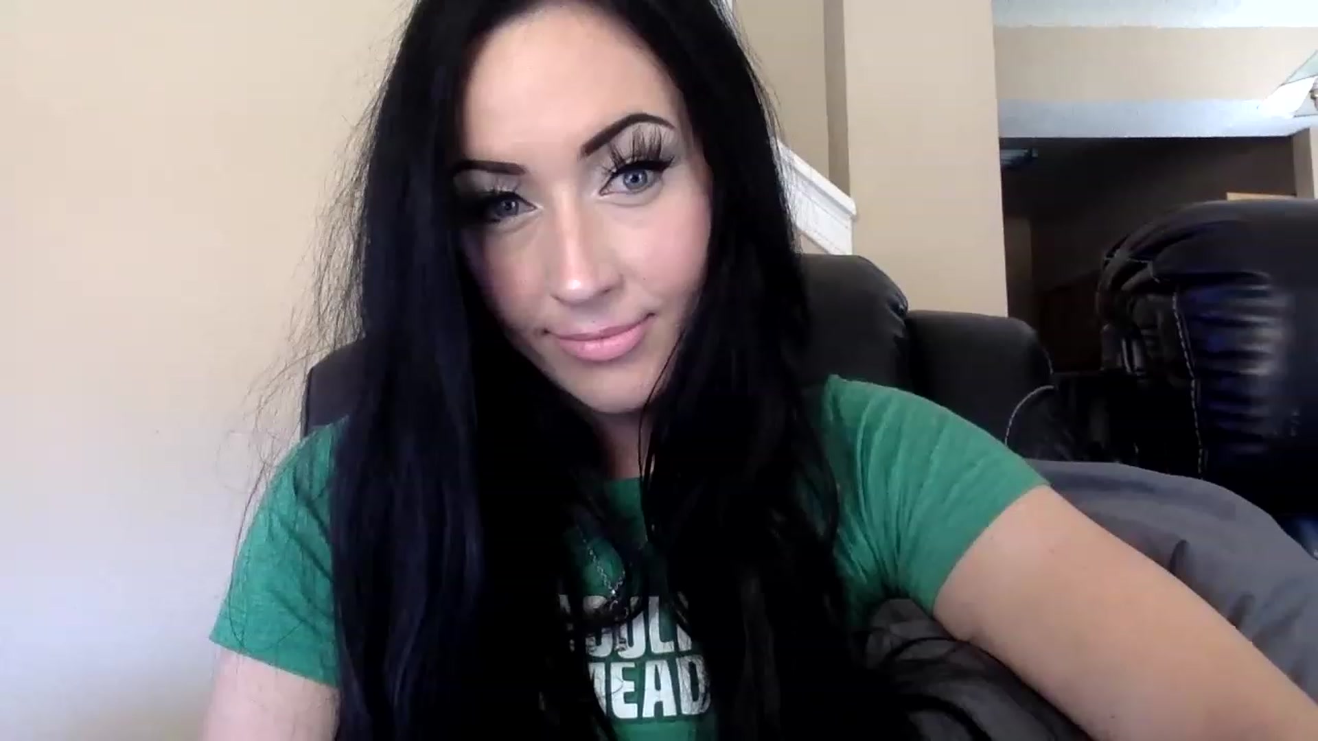 Gallery image thumbnail from AFoxBaby's myfreecams stream on, 01/26/2023, 19:16 image 10 of 20