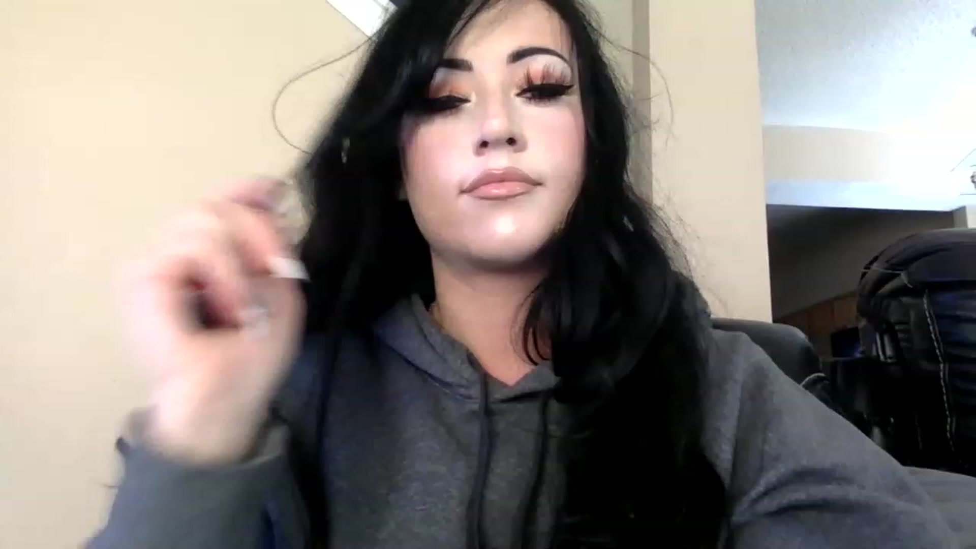Gallery image thumbnail from AFoxBaby's myfreecams stream on, 01/28/2023, 18:42 image 16 of 20
