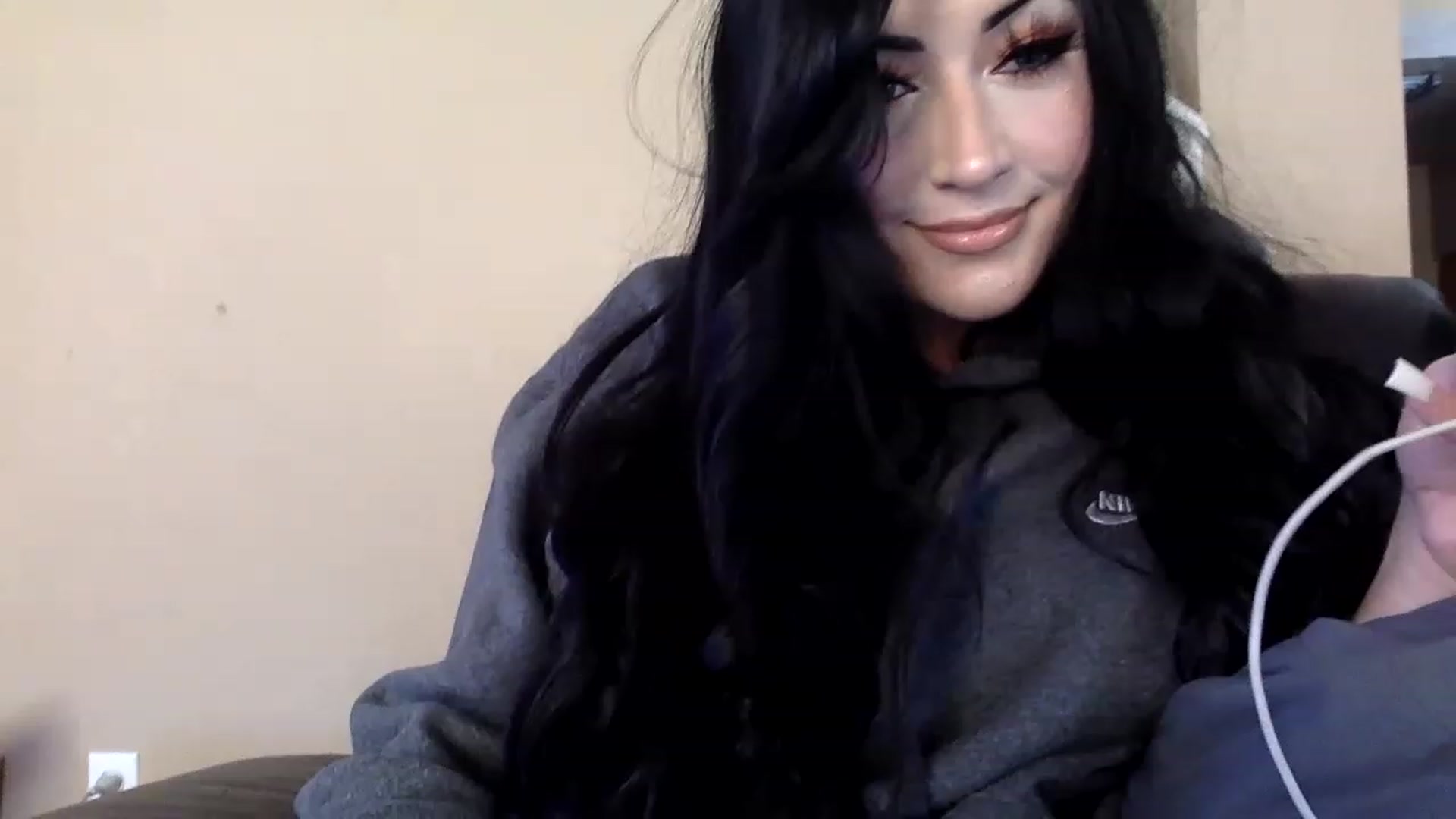 Gallery image thumbnail from AFoxBaby's myfreecams stream on, 01/28/2023, 18:42 image 1 of 20