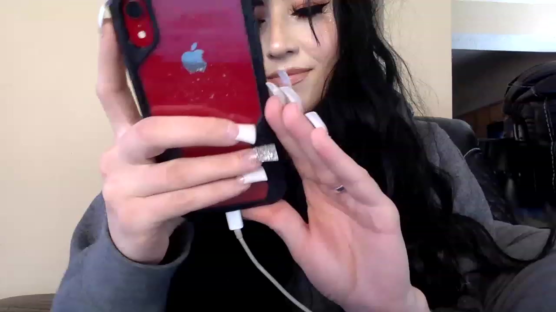 Gallery image thumbnail from AFoxBaby's myfreecams stream on, 01/28/2023, 18:42 image 10 of 20
