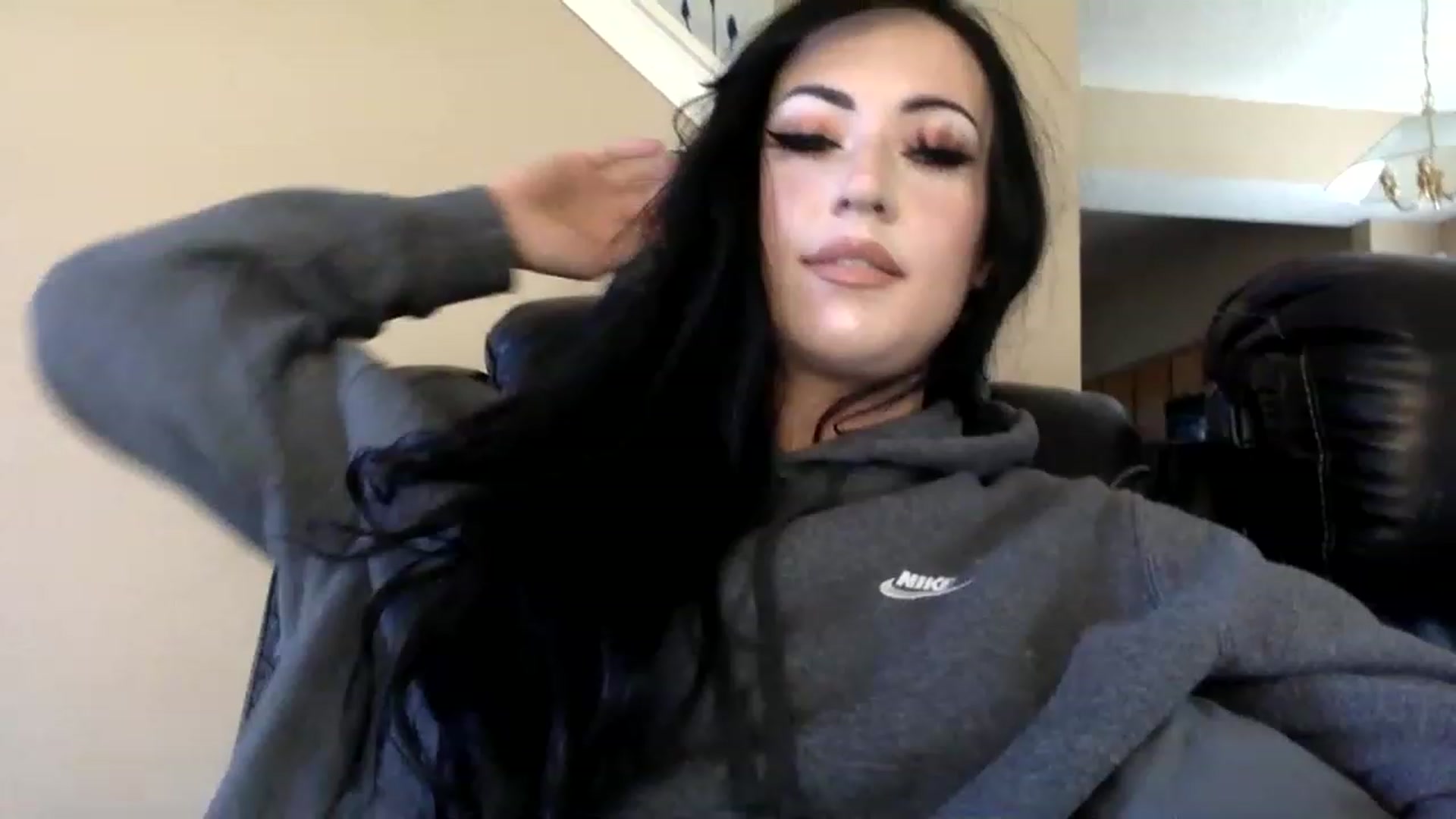 Gallery image thumbnail from AFoxBaby's myfreecams stream on, 01/28/2023, 20:09 image 1 of 20