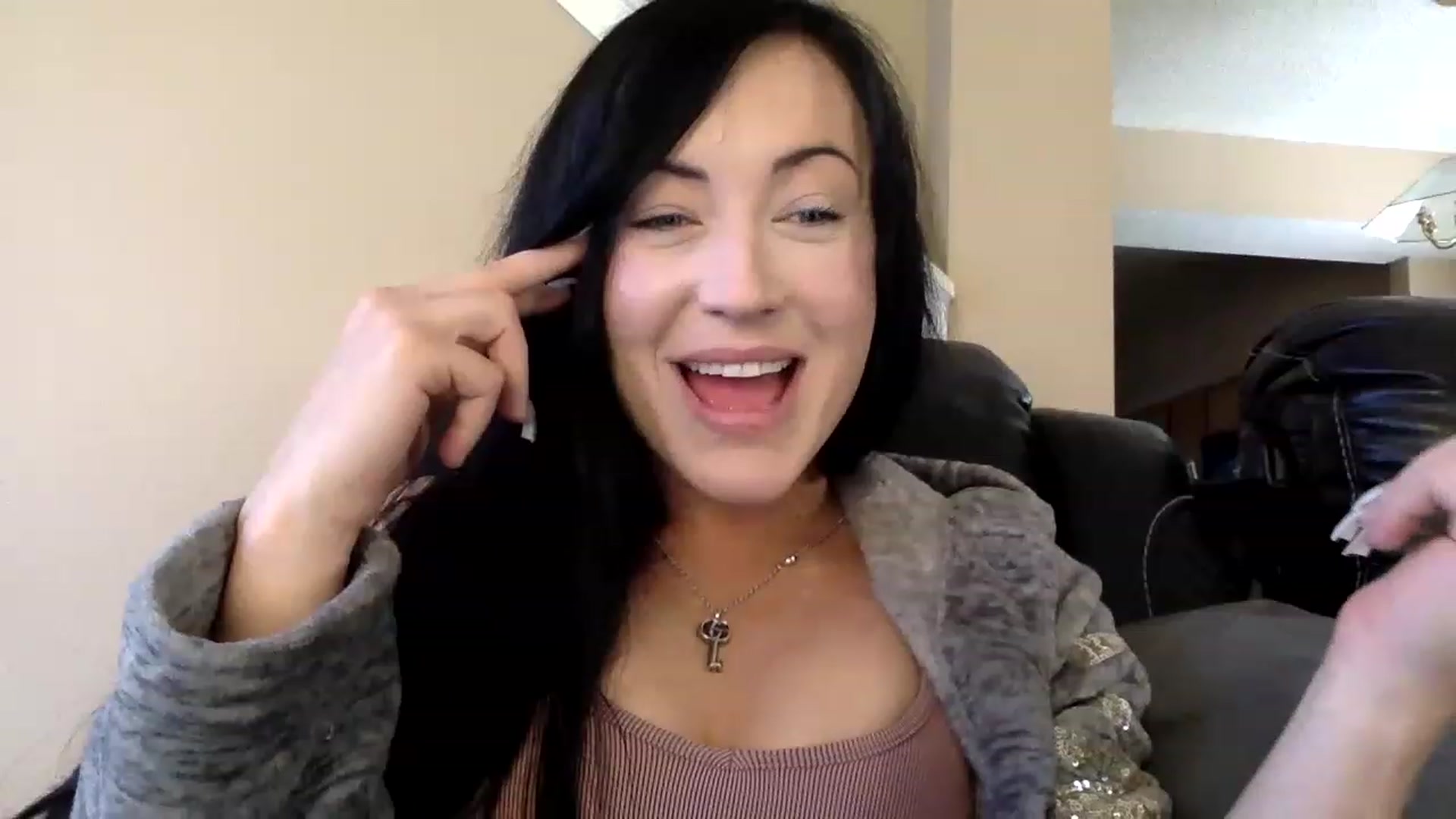Gallery image thumbnail from AFoxBaby's myfreecams stream on, 01/29/2023, 20:55 image 20 of 20