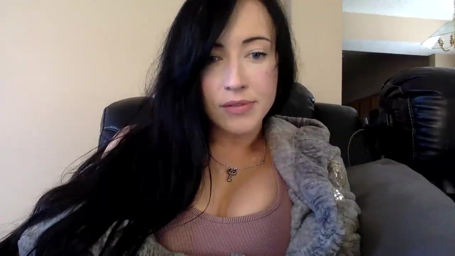 Gallery image thumbnail from AFoxBaby's myfreecams stream on, 01/29/2023, 20:55 image 11 of 20