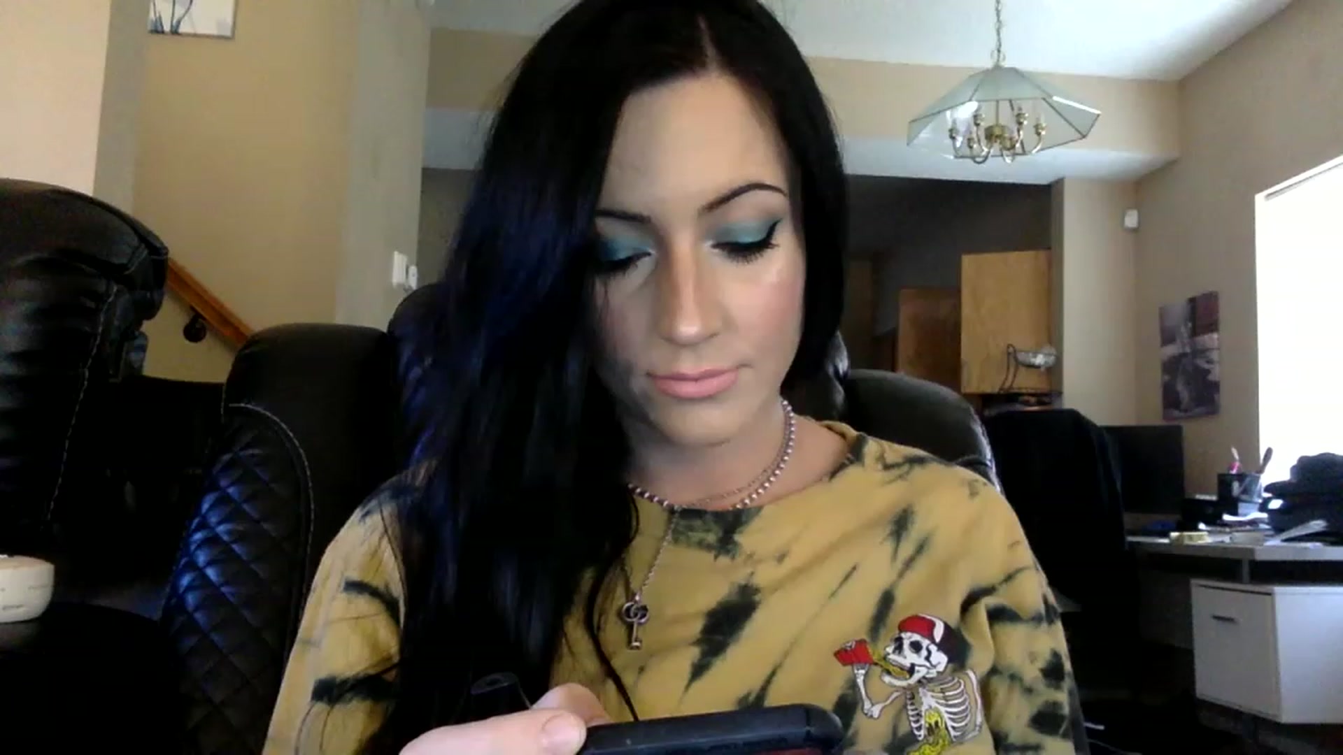 Gallery image thumbnail from AFoxBaby's myfreecams stream on, 02/06/2023, 20:57 image 2 of 20