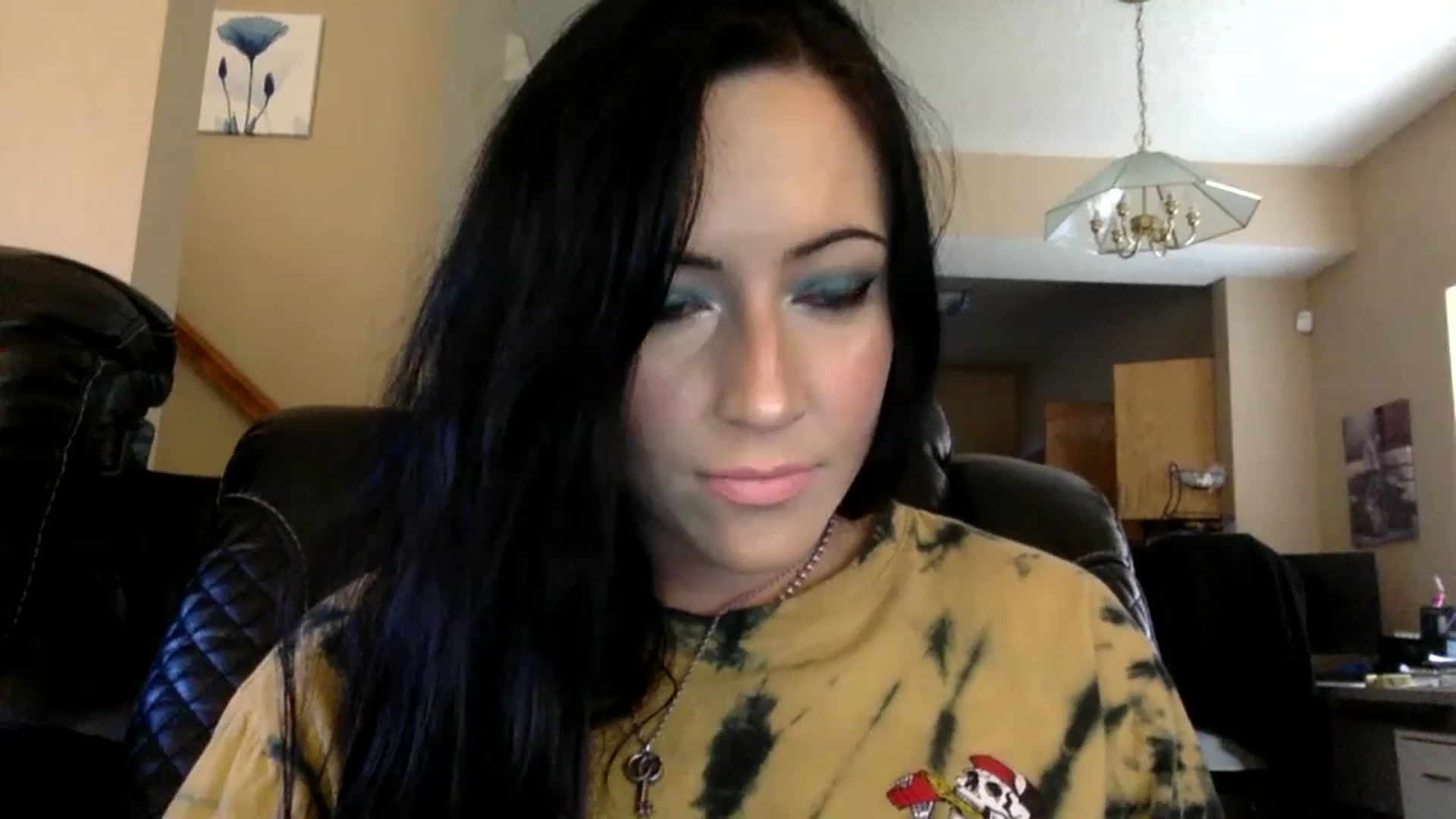 Gallery image thumbnail from AFoxBaby's myfreecams stream on, 02/06/2023, 20:57 image 9 of 20