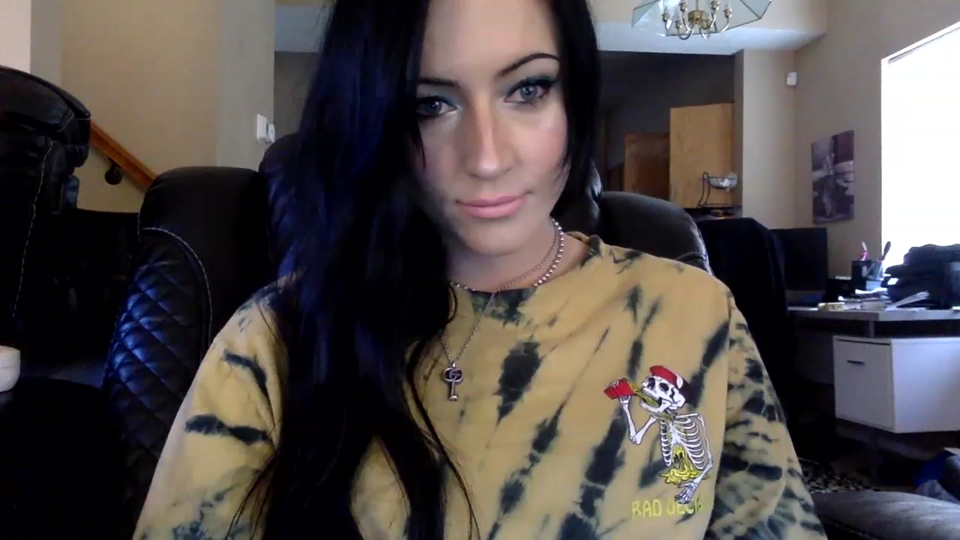 Gallery image thumbnail from AFoxBaby's myfreecams stream on, 02/06/2023, 20:57 image 5 of 20